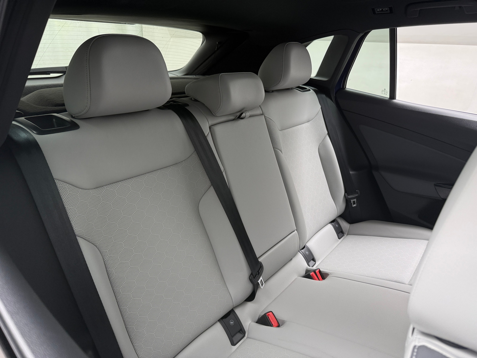 Thumbnail: 2021 Volkswagen ID.4 - 5
