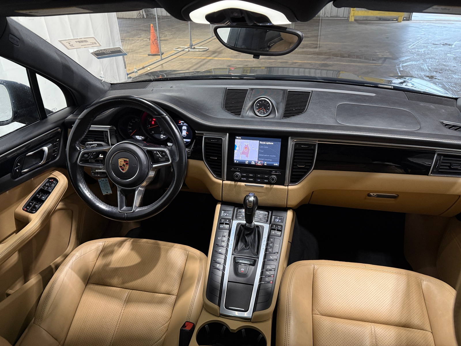 Thumbnail: 2017 Porsche Macan - 2