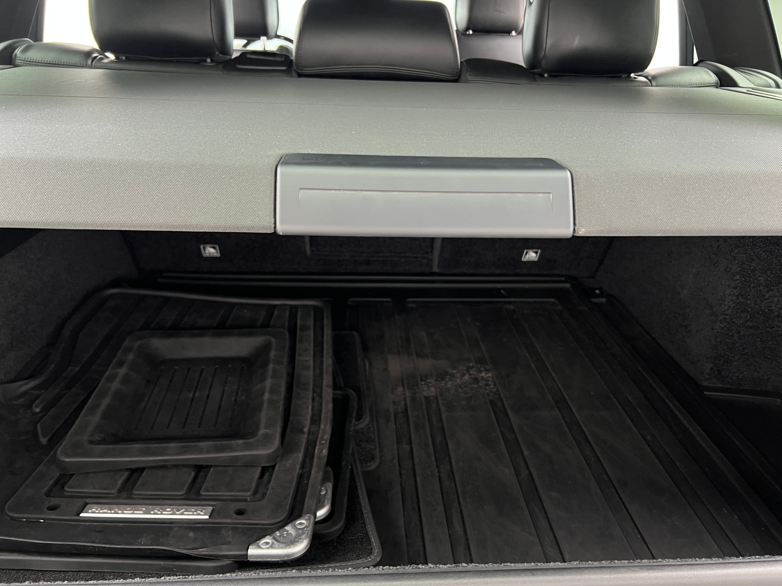 Thumbnail: 2021 Land Rover Range Rover - 6