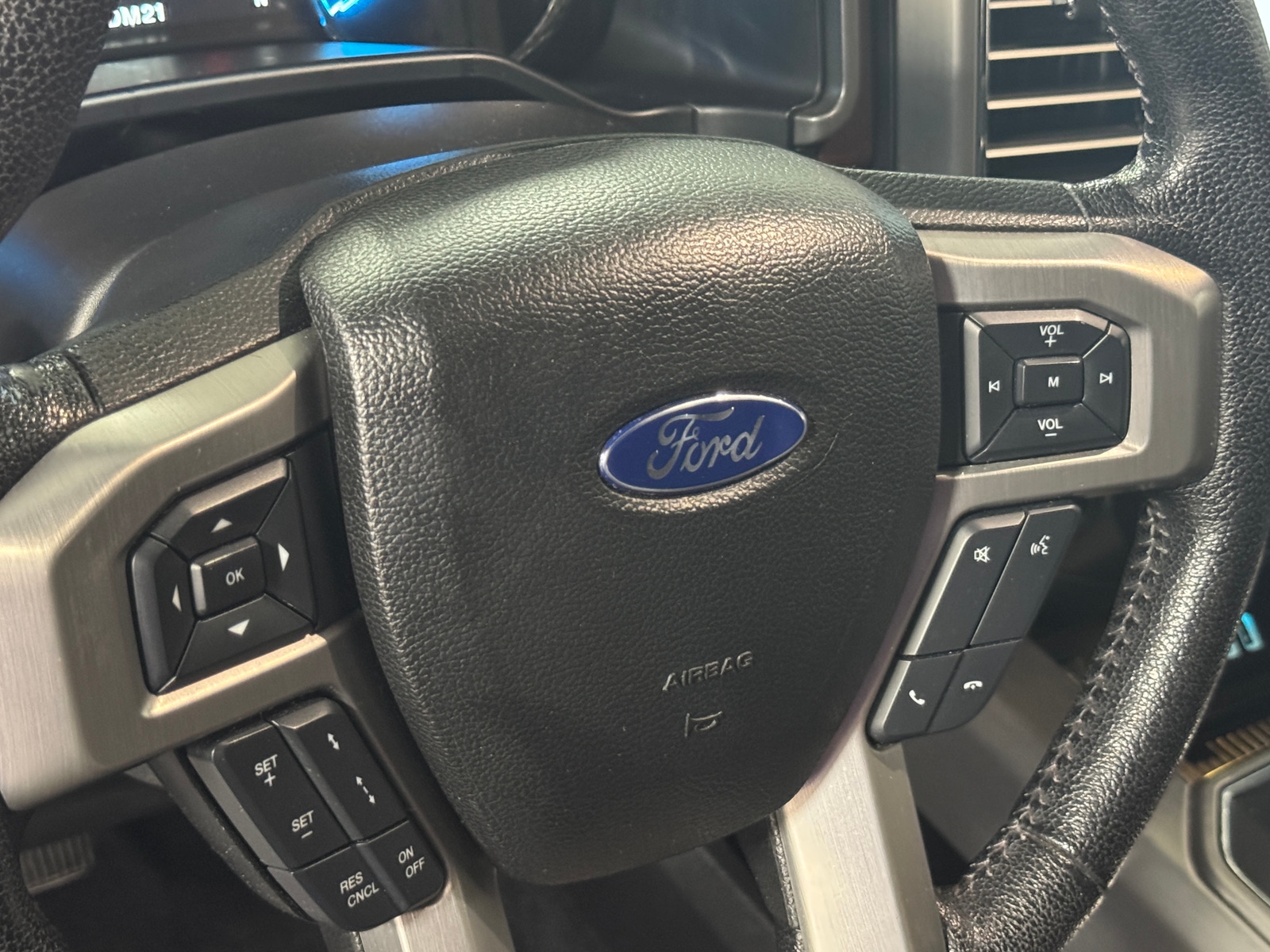 Thumbnail: 2016 Ford Econoline - 4