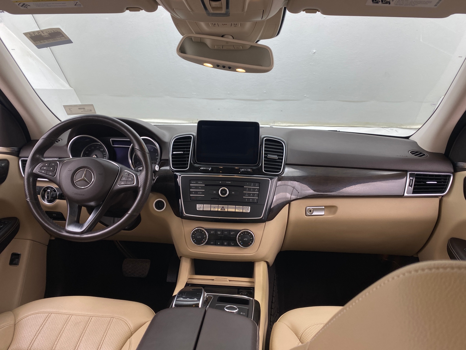 Thumbnail: 2017 Mercedes-Benz GLE - 2