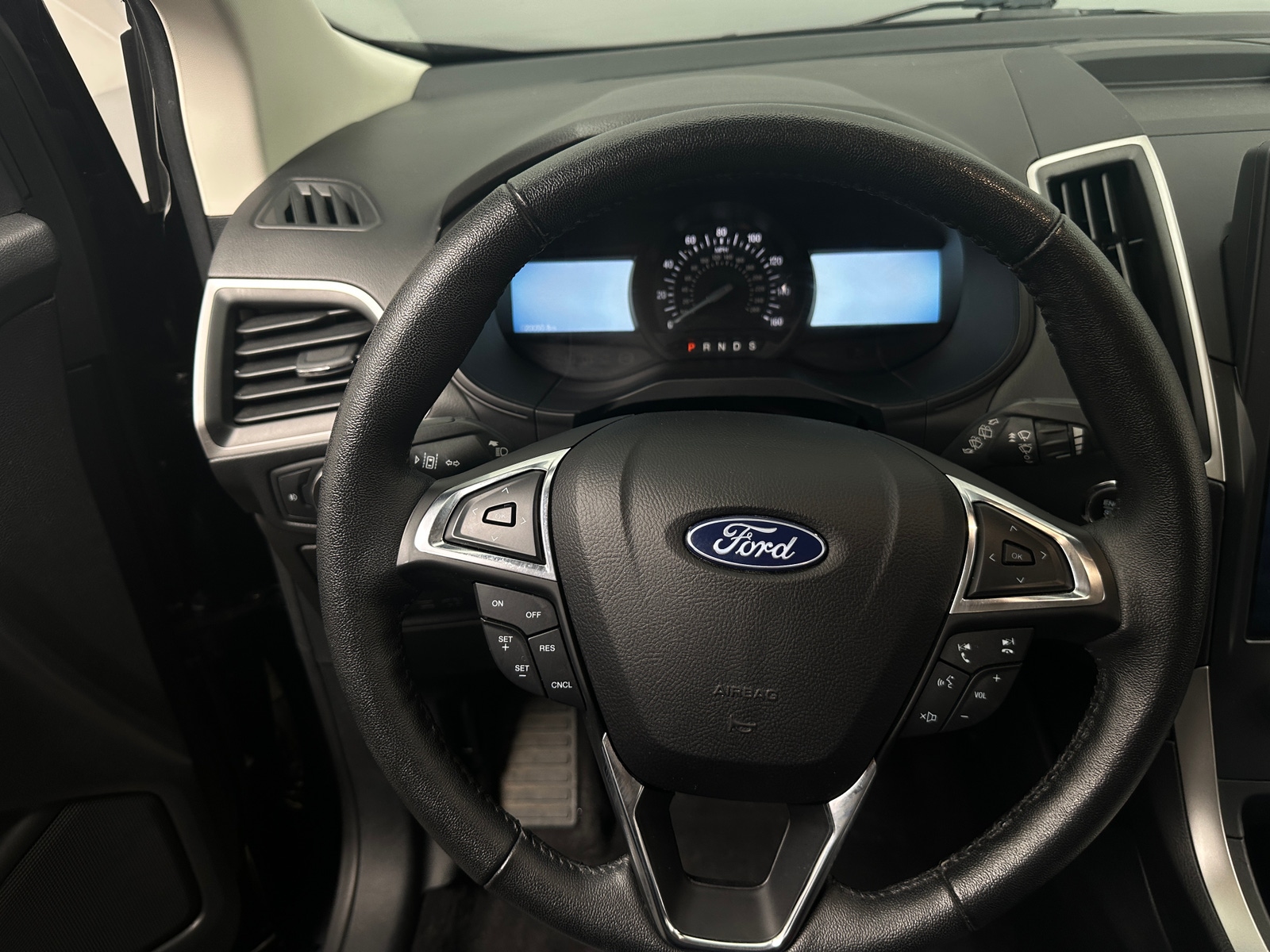 Thumbnail: 2022 Ford Edge - 4