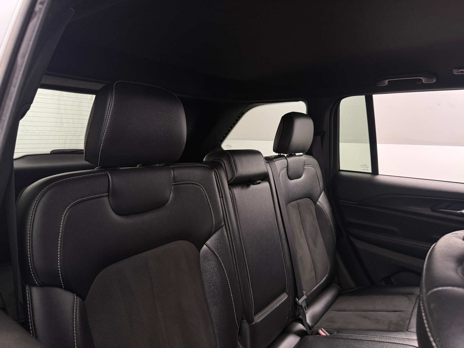 Thumbnail: 2024 Jeep Grand Cherokee - 6