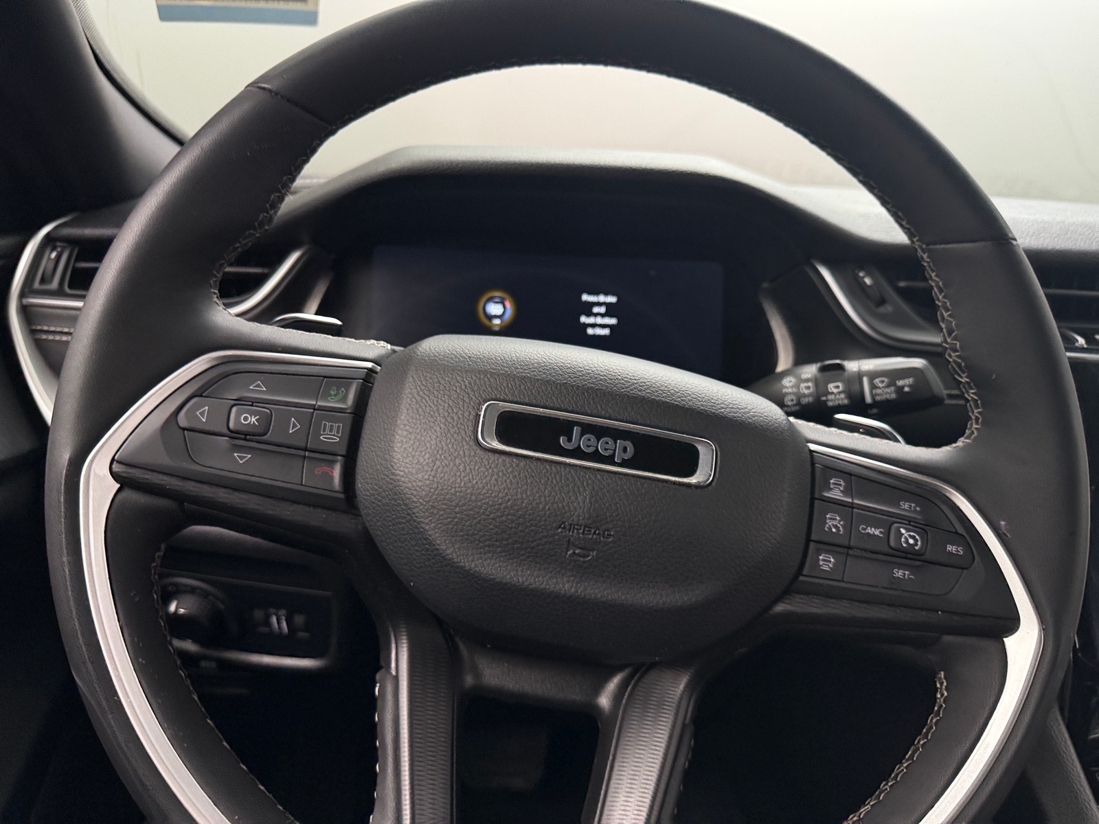 Thumbnail: 2024 Jeep Grand Cherokee - 5
