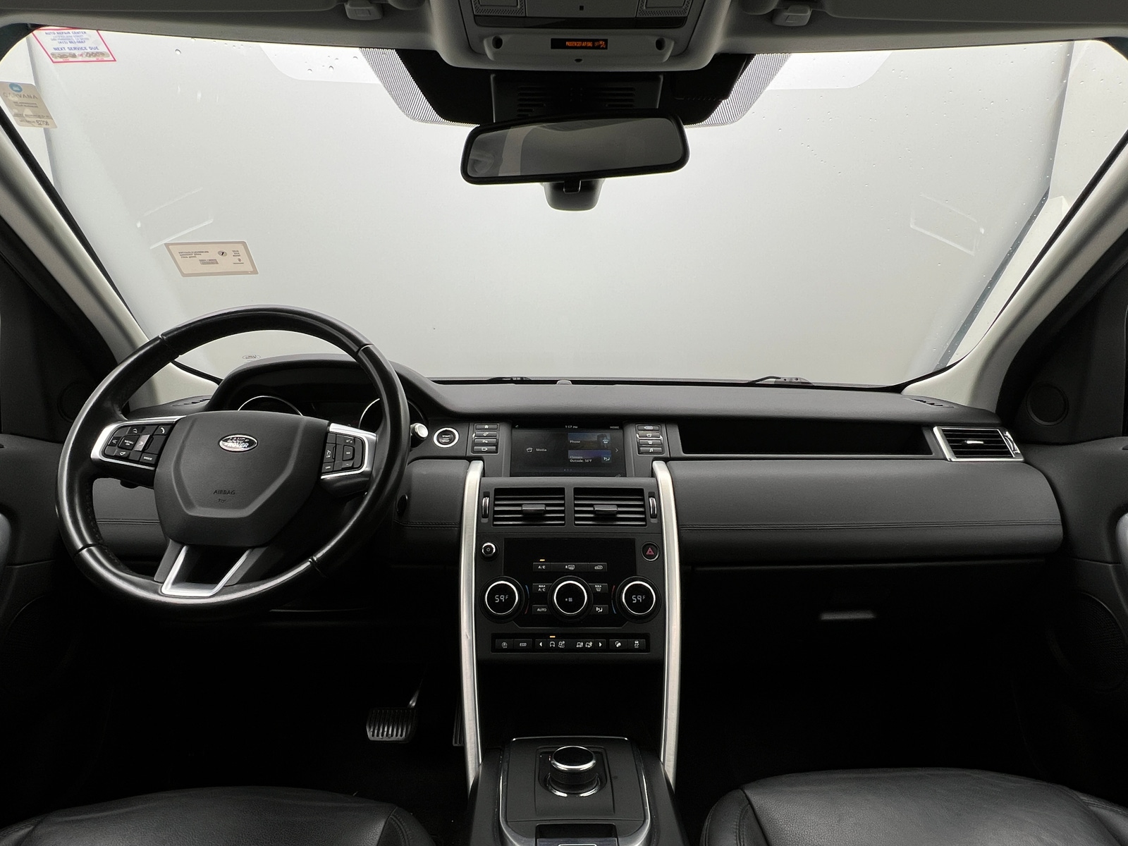 Thumbnail: 2019 Land Rover Discovery Sport - 2