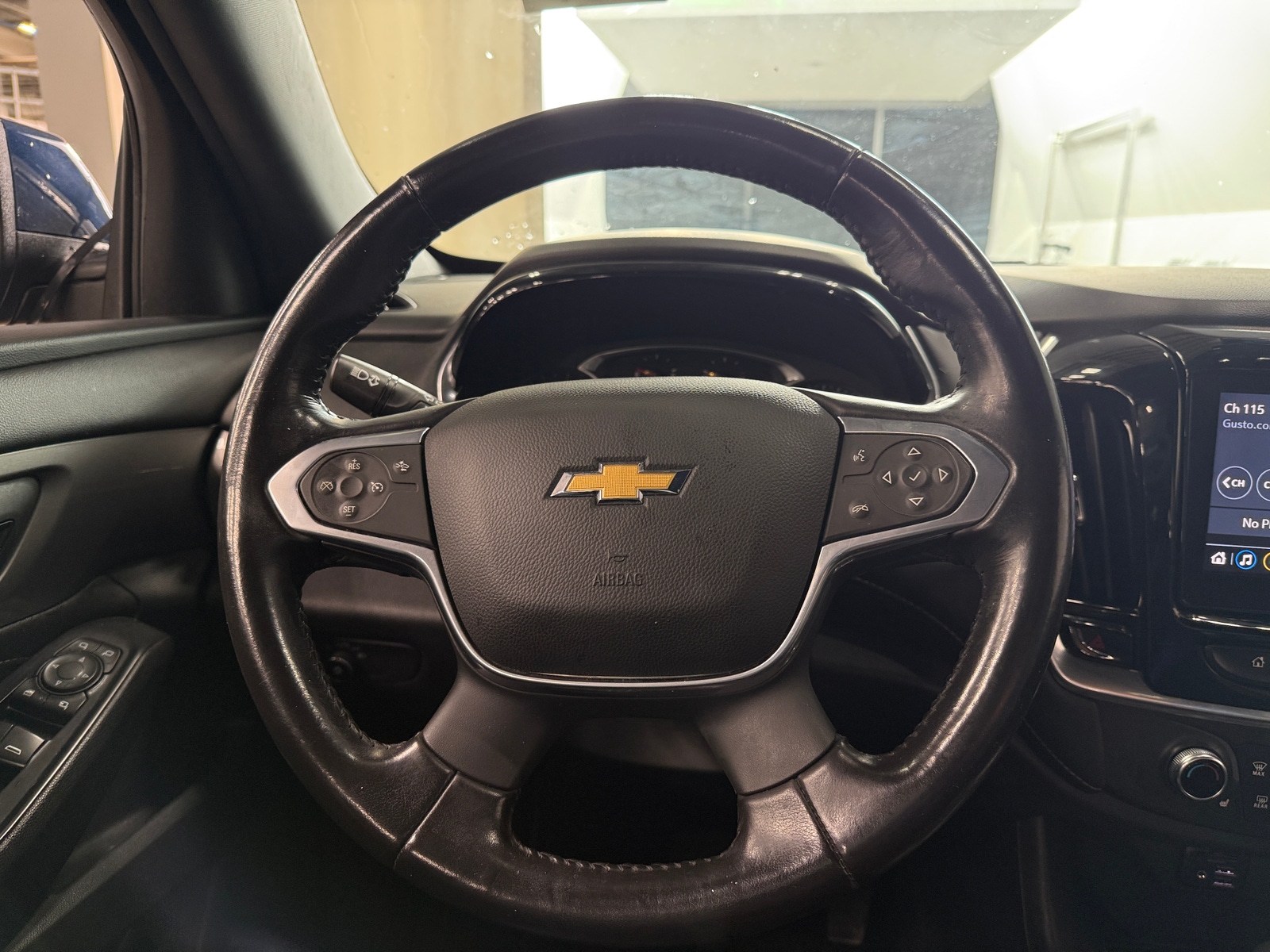 Thumbnail: 2022 Chevrolet Traverse - 4