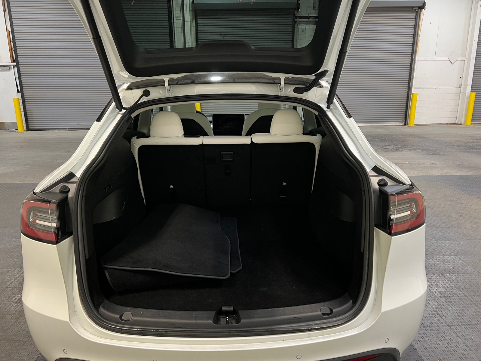 Thumbnail: 2022 Tesla Model Y - 6