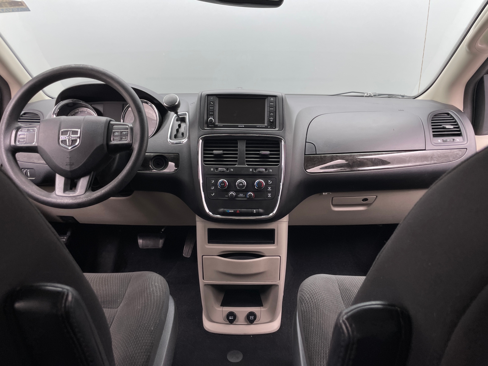 Thumbnail: 2019 Dodge Grand Caravan - 3