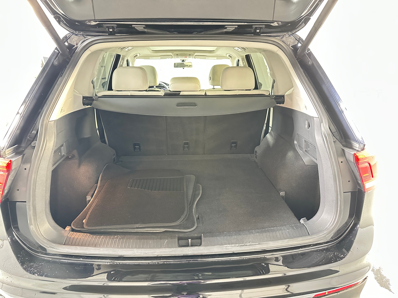 Thumbnail: 2019 Volkswagen Tiguan - 6