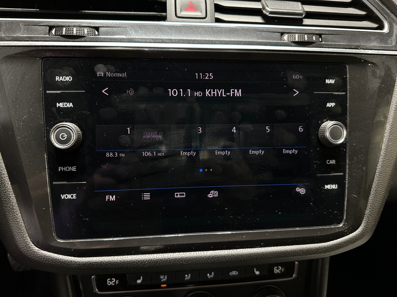 Thumbnail: 2019 Volkswagen Tiguan - 3