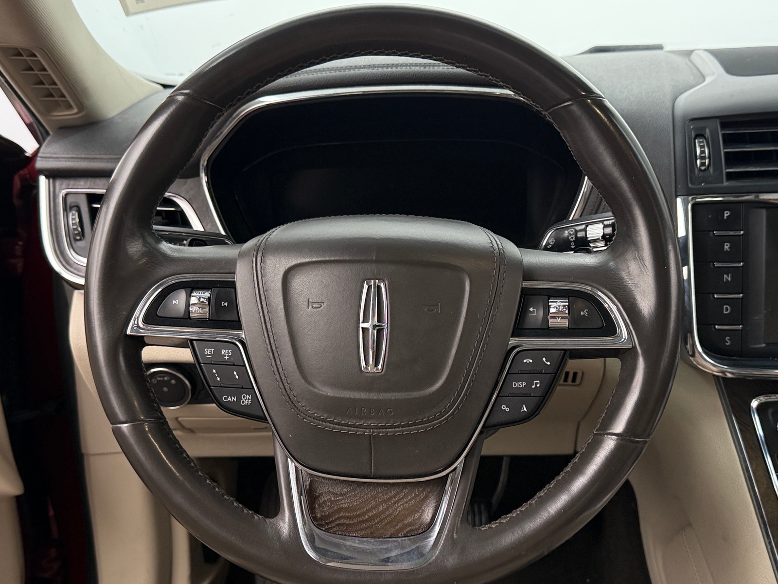 Thumbnail: 2019 Lincoln Continental - 4
