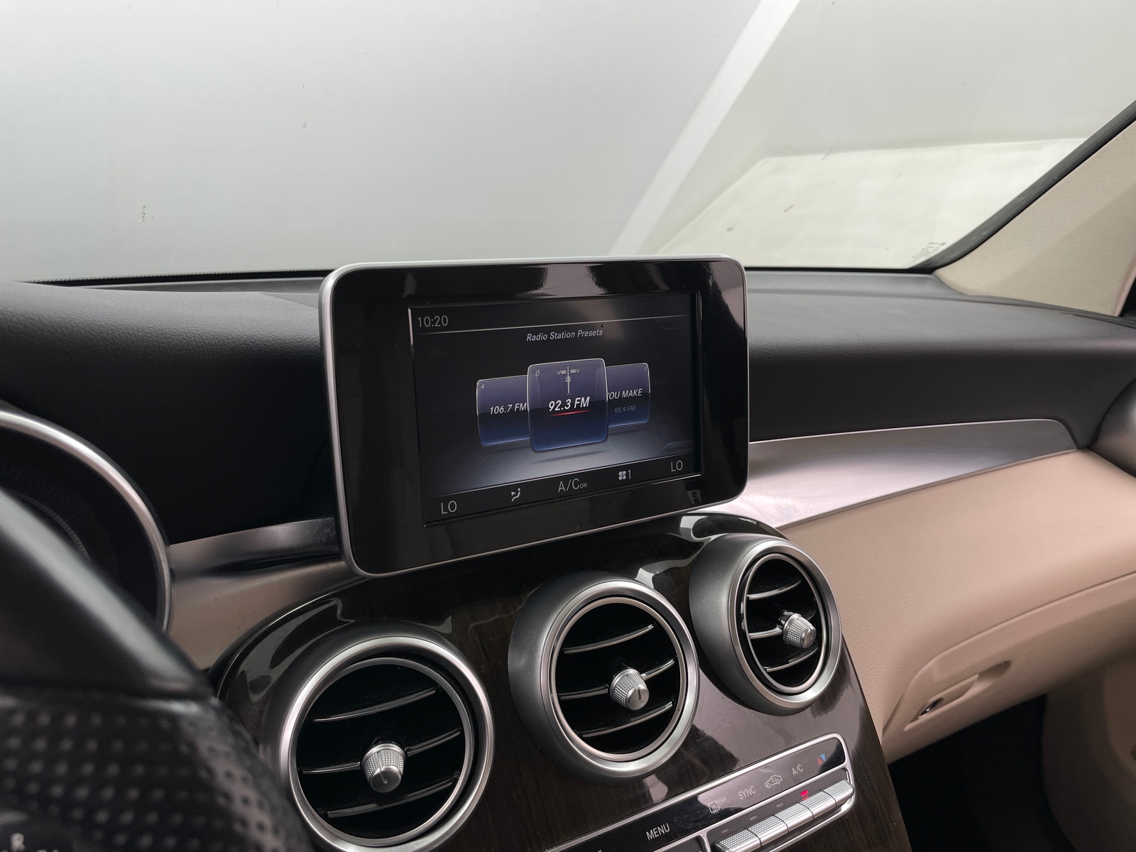 Thumbnail: 2016 Mercedes-Benz GLC - 3