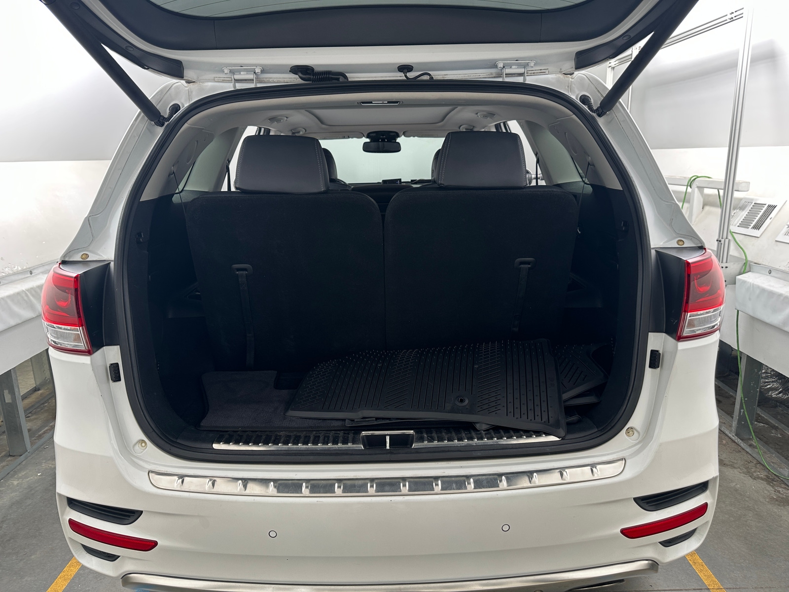 Thumbnail: 2017 Kia Sorento - 6