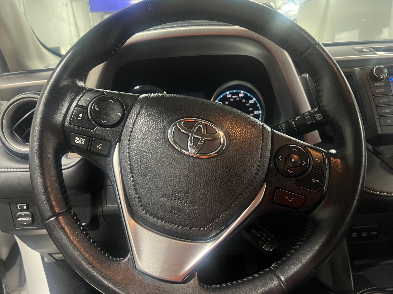 Thumbnail: 2016 Toyota RAV4 - 5