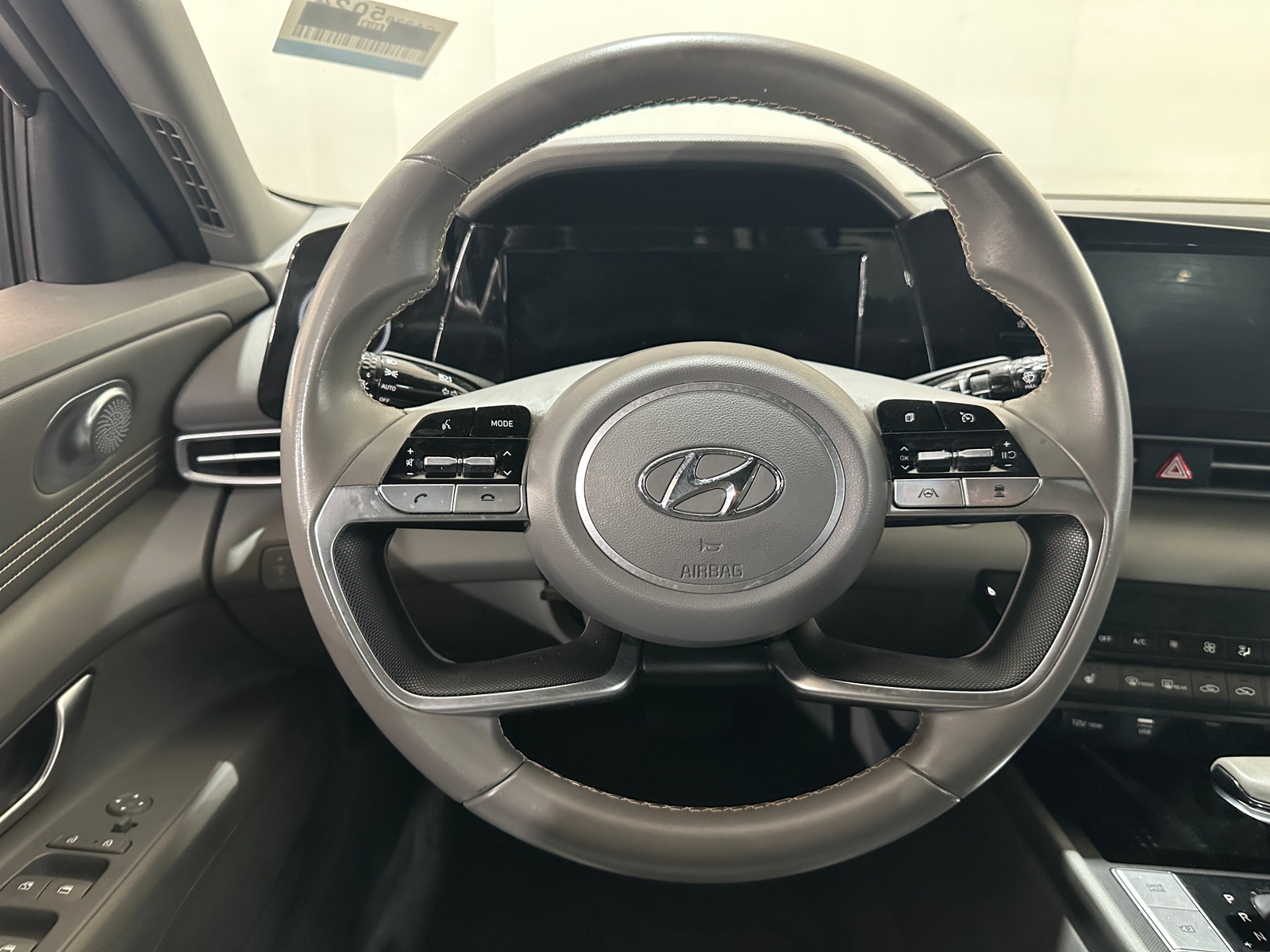 Thumbnail: 2022 Hyundai Elantra - 5