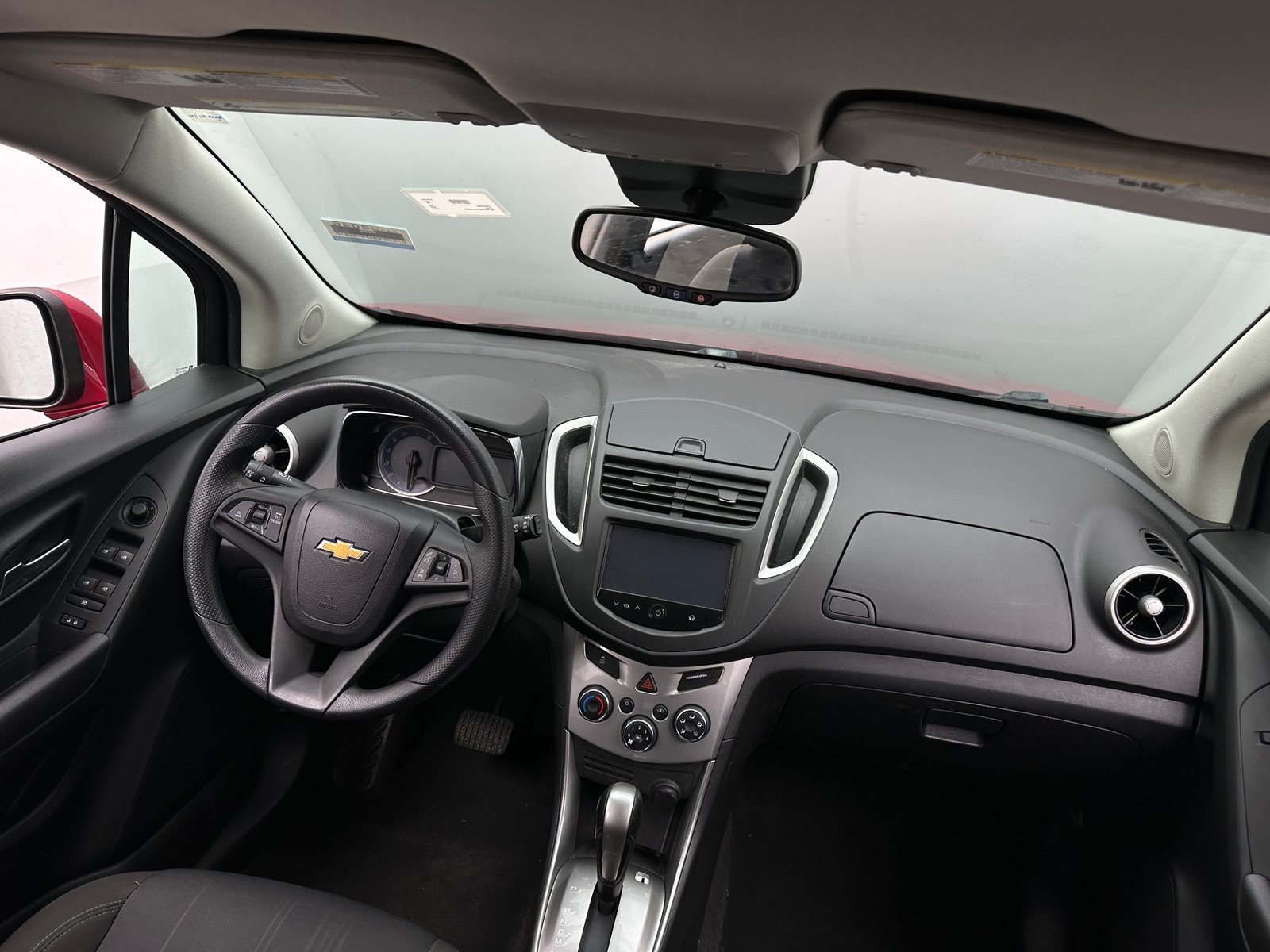 Thumbnail: 2015 Chevrolet Trax - 3
