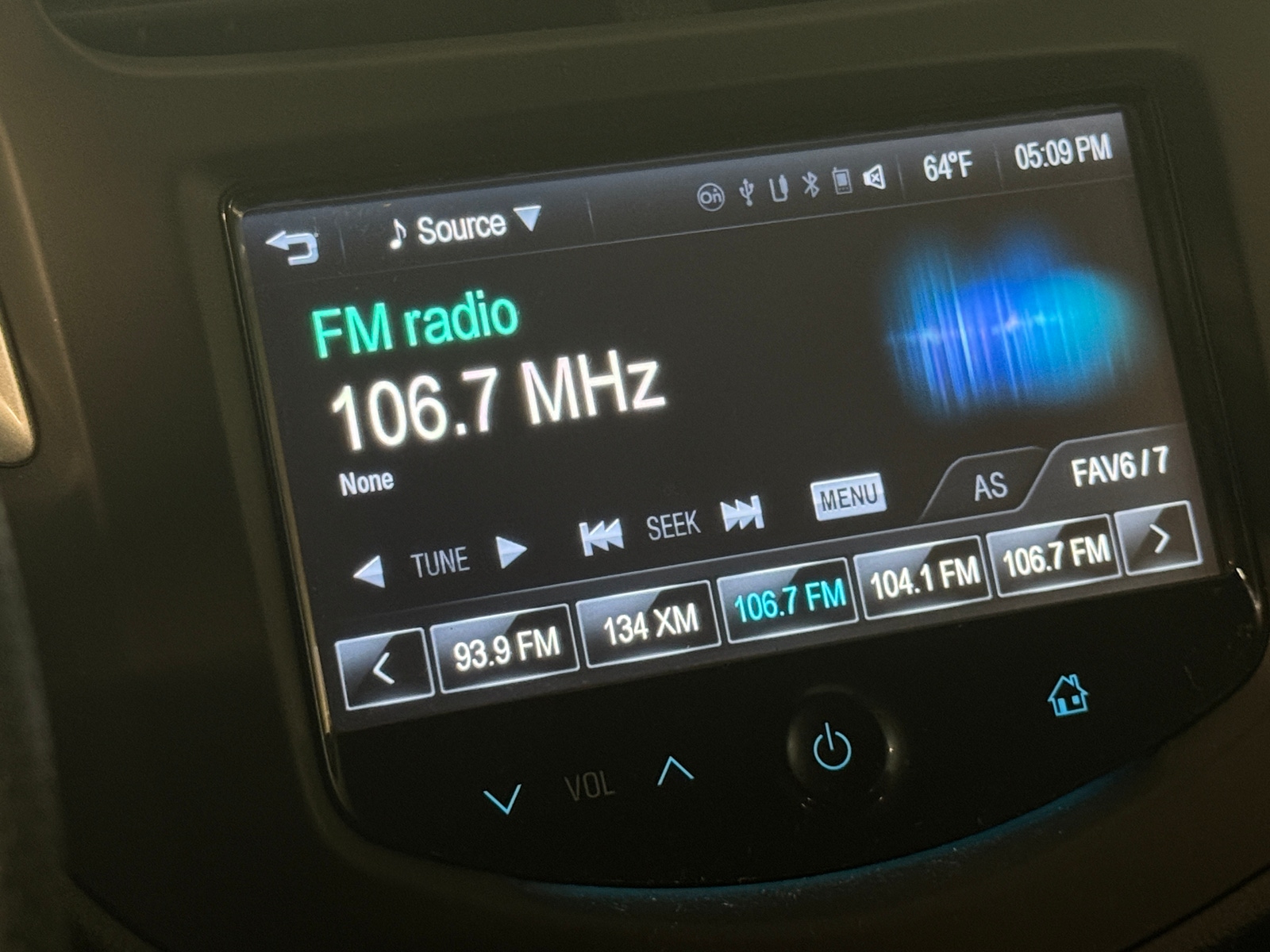 Thumbnail: 2015 Chevrolet Trax - 4