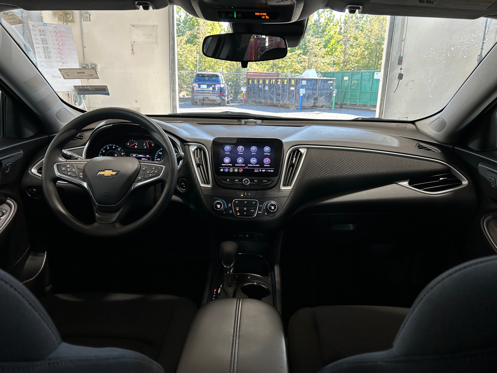 Thumbnail: 2023 Chevrolet Malibu - 3