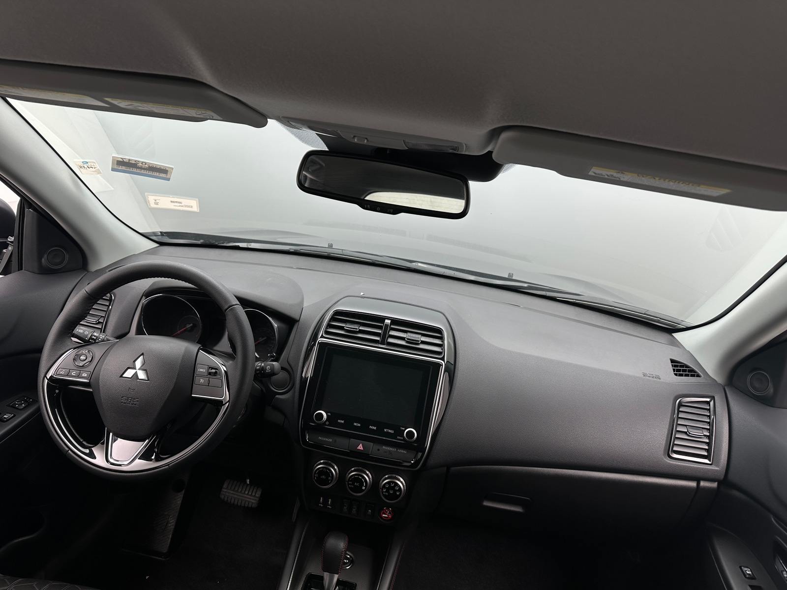 Thumbnail: 2024 Mitsubishi Outlander Sport - 3