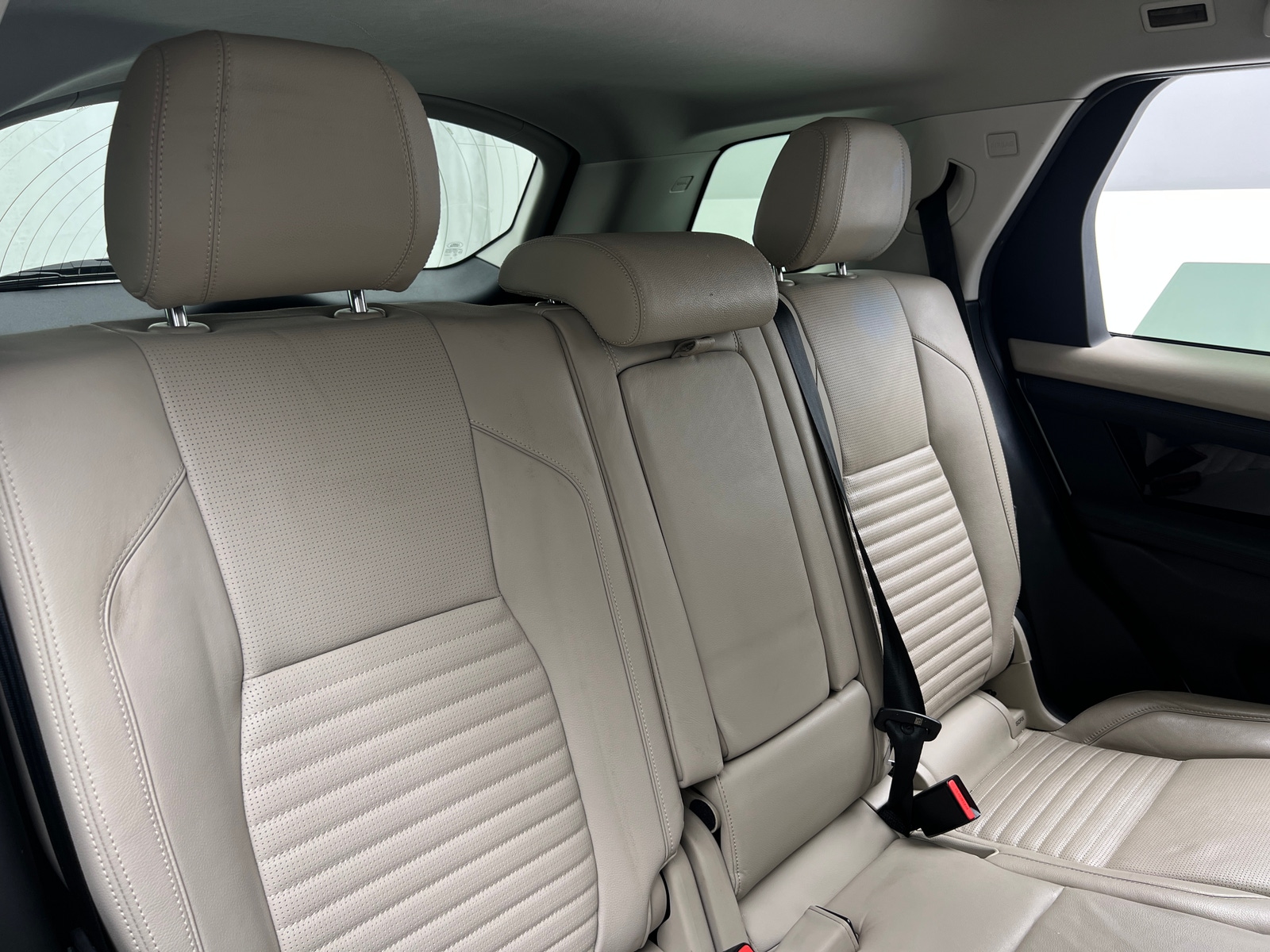 Thumbnail: 2021 Land Rover Discovery Sport - 5