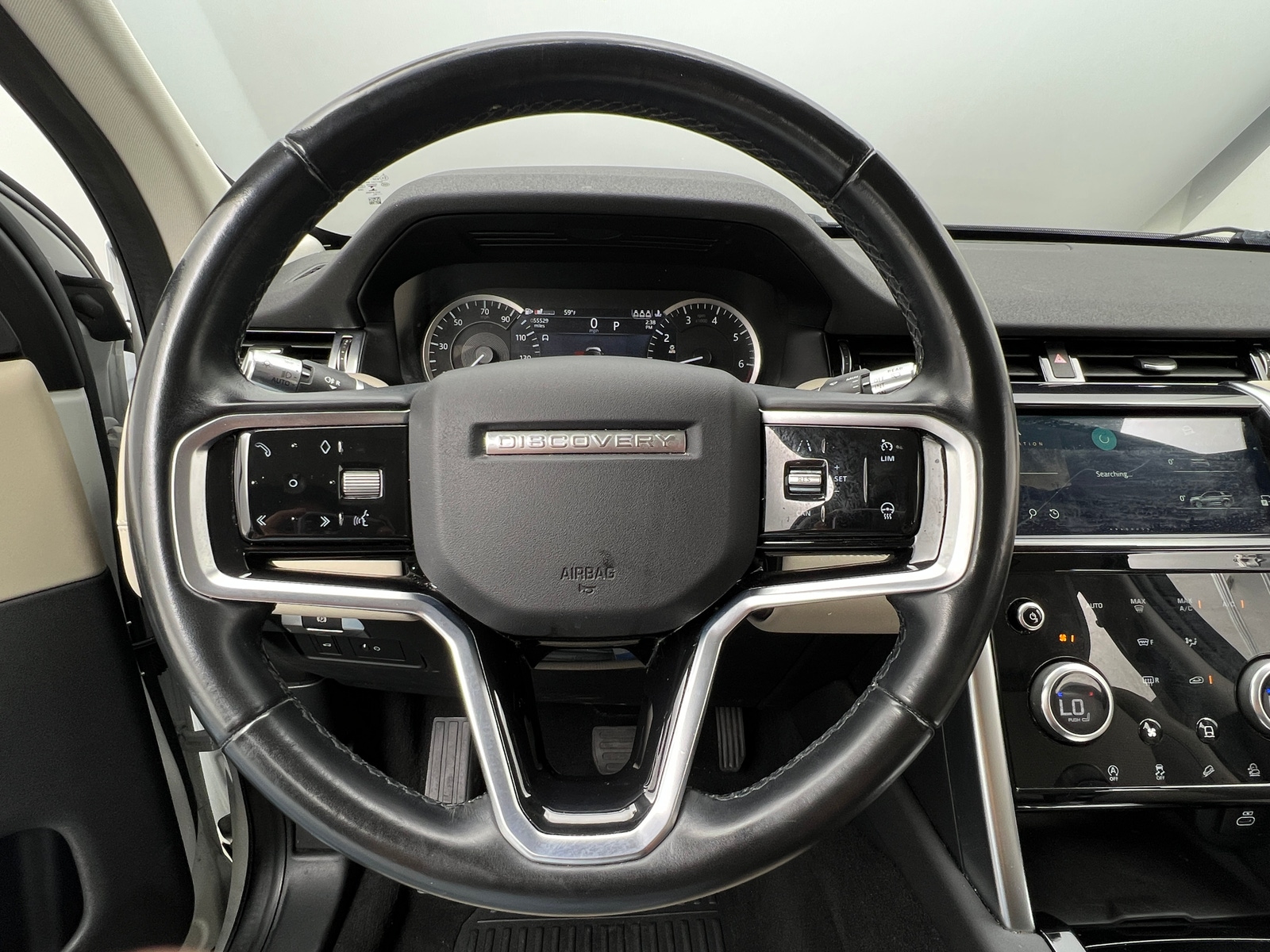 Thumbnail: 2021 Land Rover Discovery Sport - 4