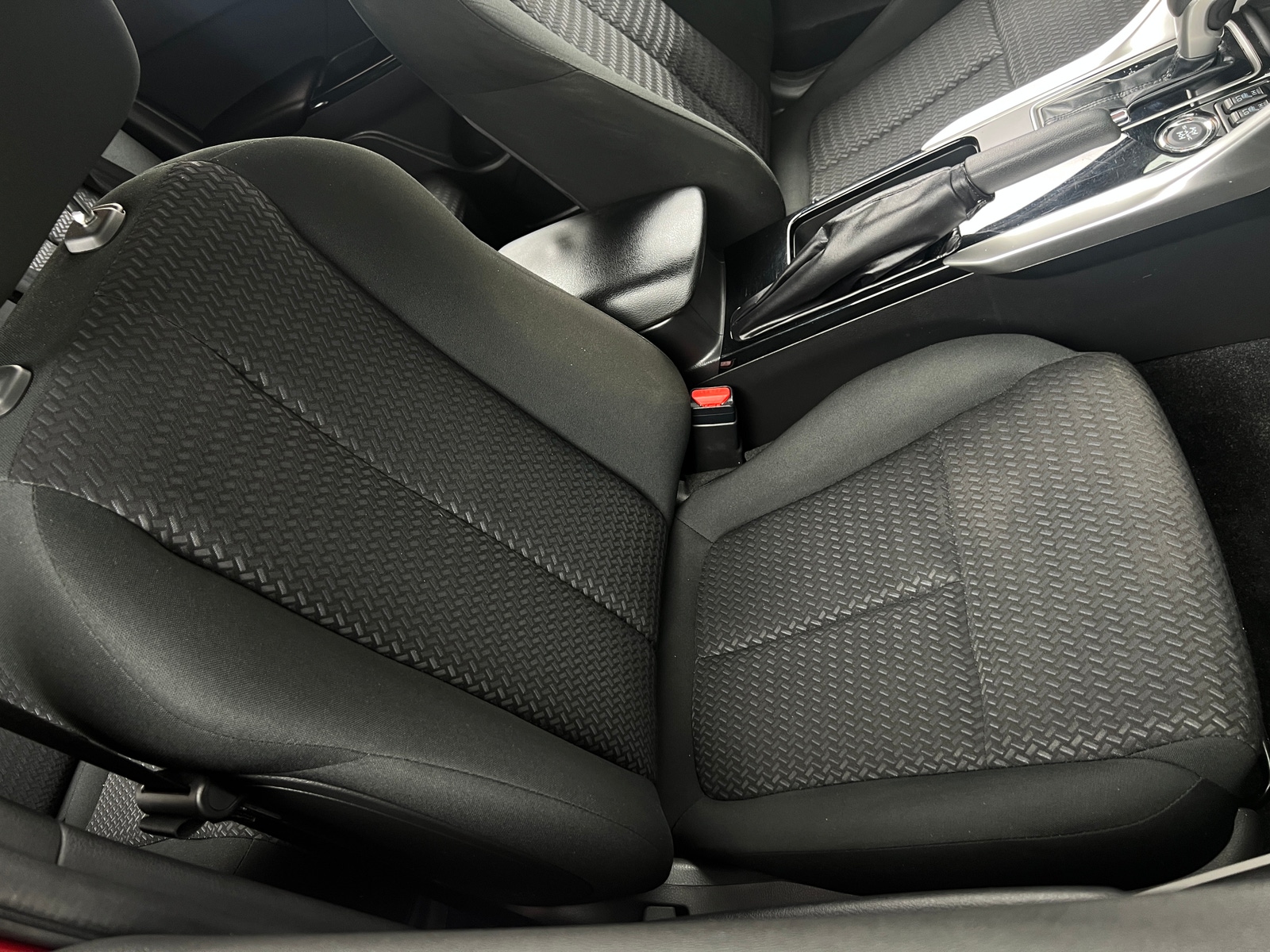 Thumbnail: 2023 Mitsubishi Eclipse Cross - 2