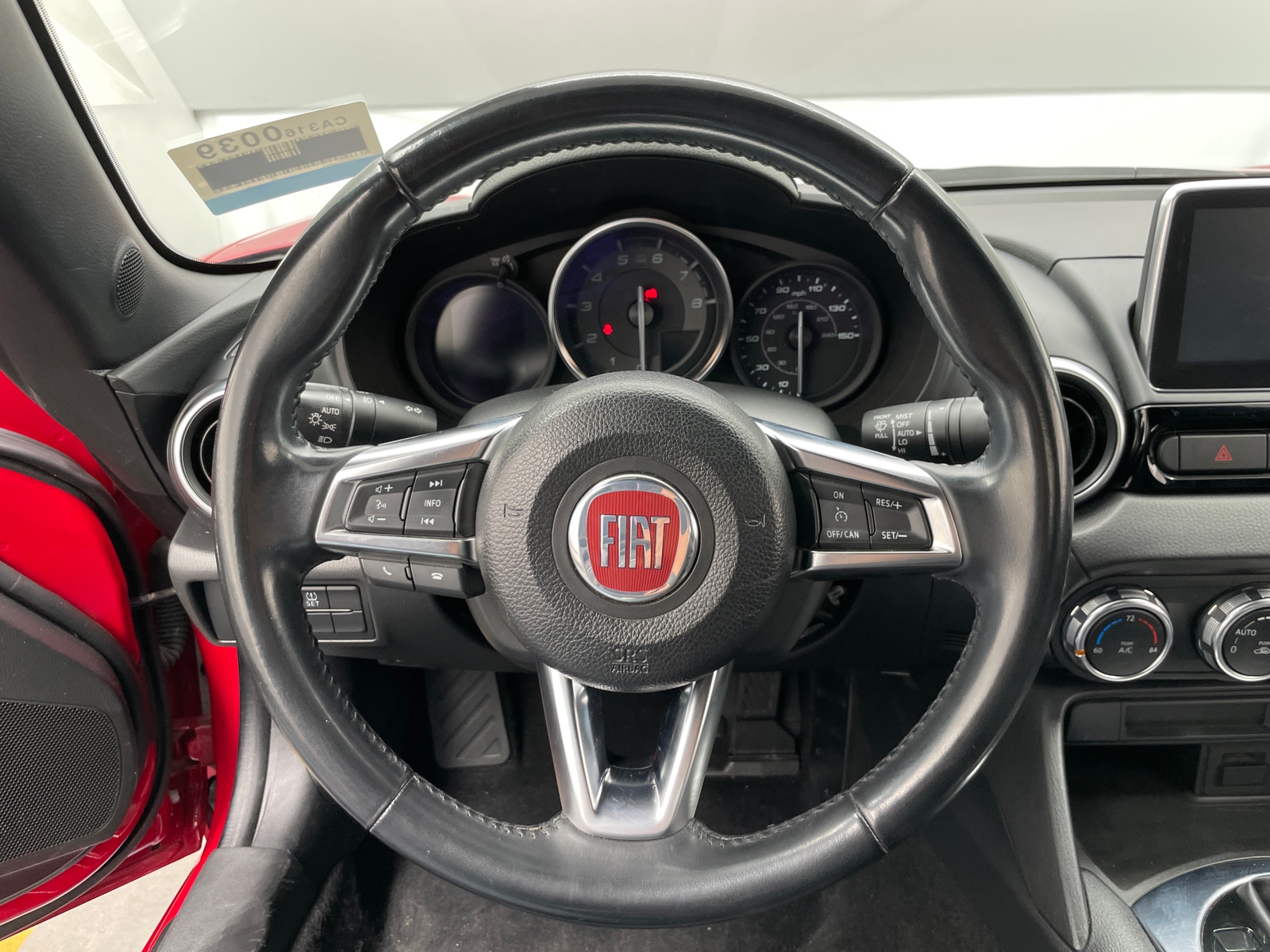 Thumbnail: 2017 Fiat 124 Spider - 5