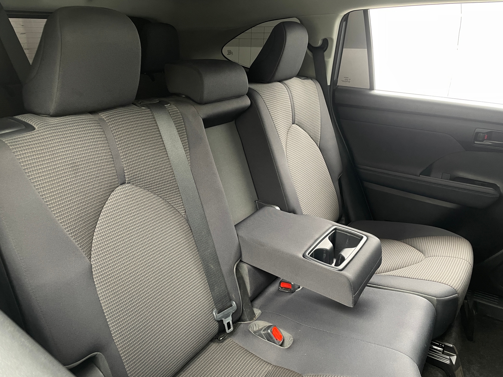 Thumbnail: 2023 Toyota Highlander - 6