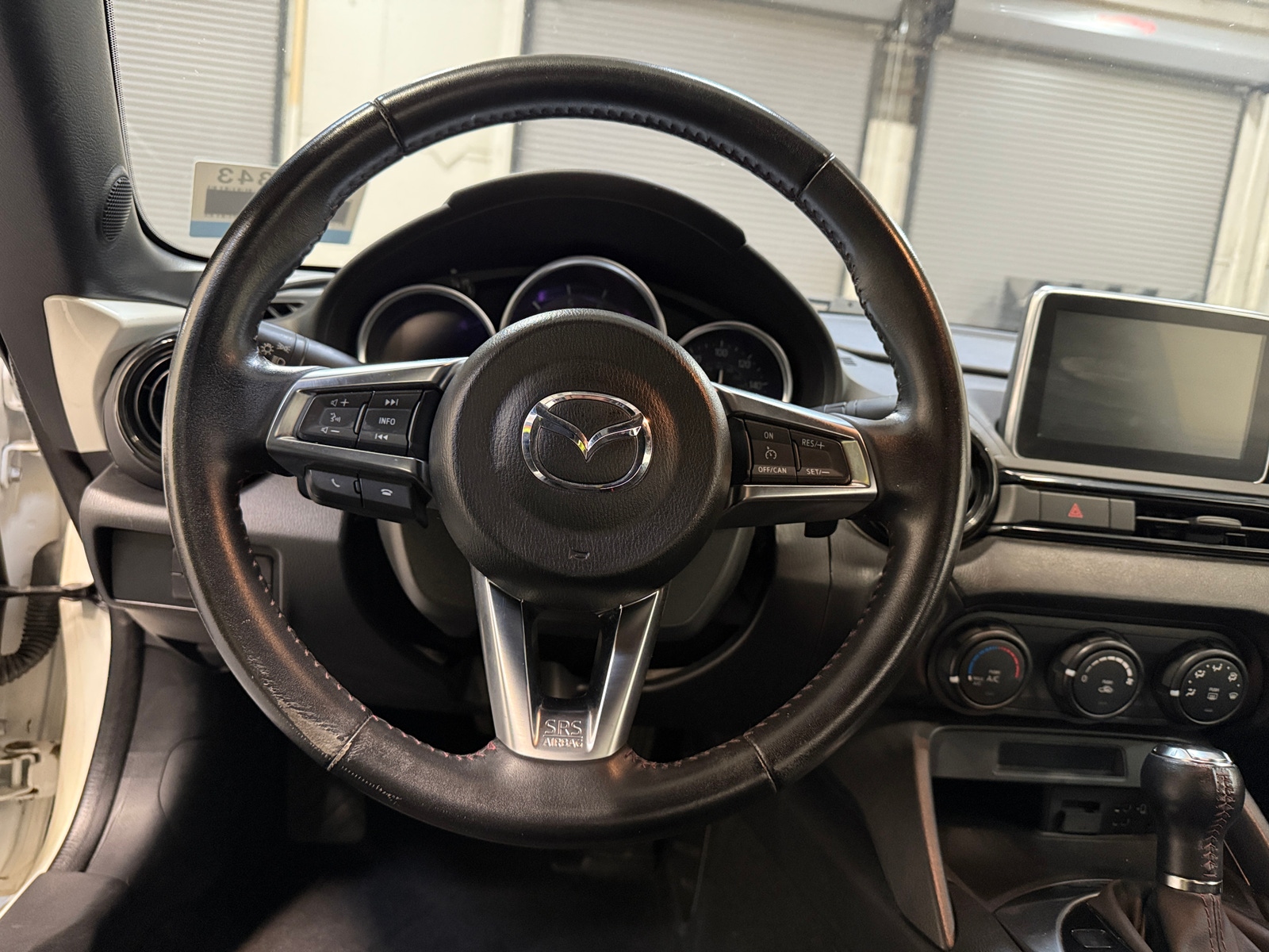 Thumbnail: 2016 Mazda MX-5 Miata - 5
