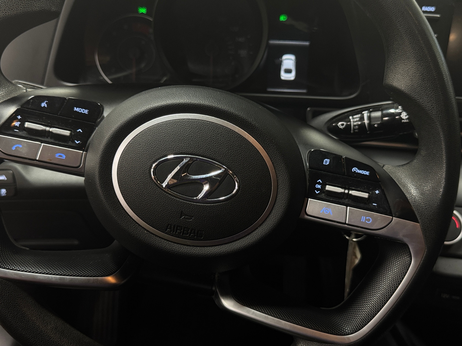 Thumbnail: 2022 Hyundai Elantra - 5