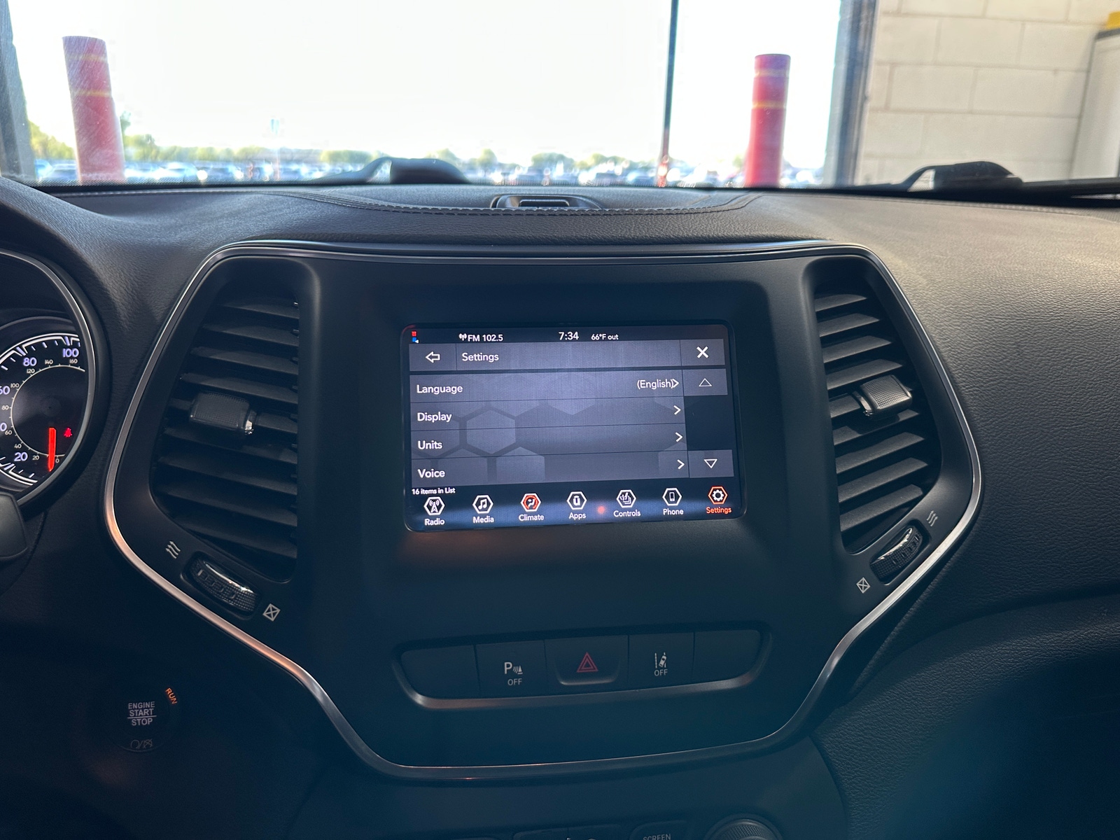 Thumbnail: 2021 Jeep Cherokee - 4