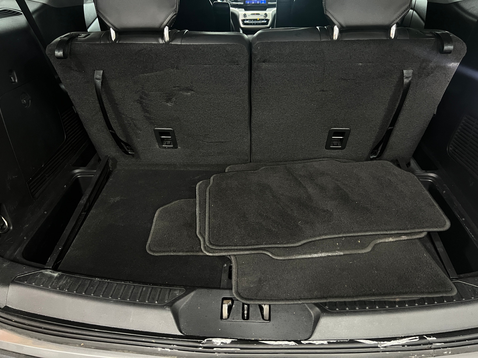 Thumbnail: 2021 Ford Explorer - 6