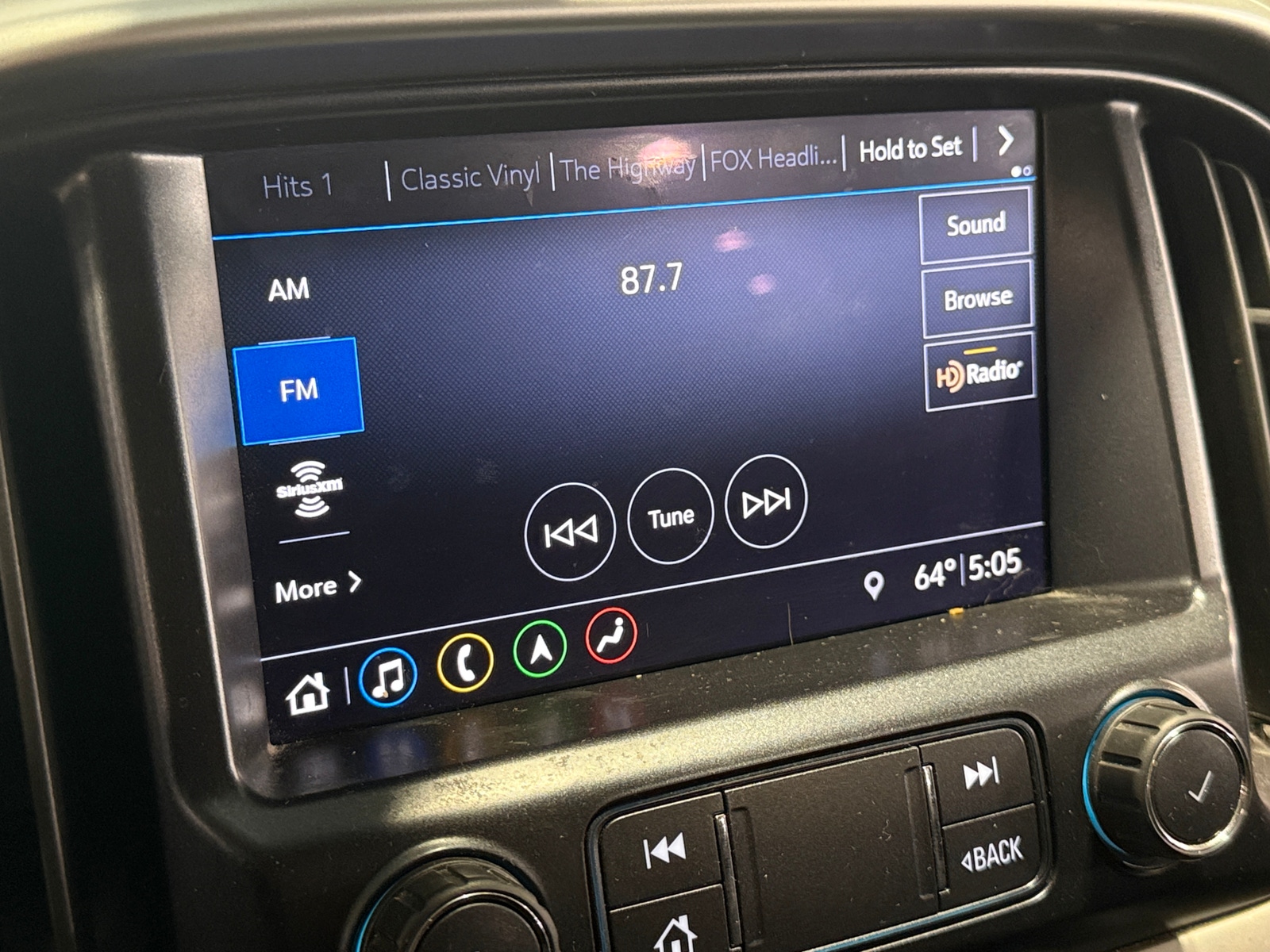Thumbnail: 2019 Chevrolet Colorado - 3
