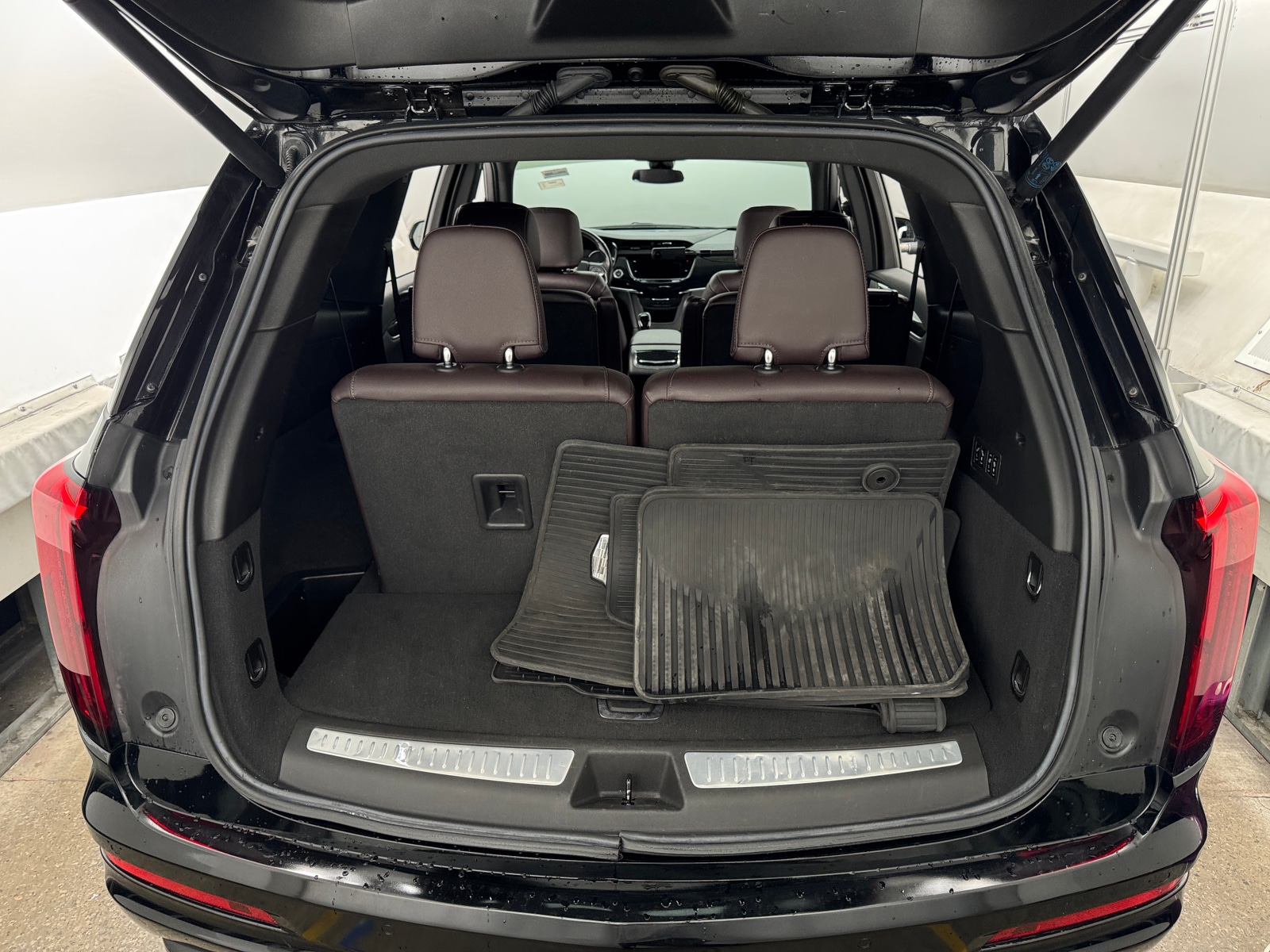 Thumbnail: 2022 Cadillac XT6 - 6