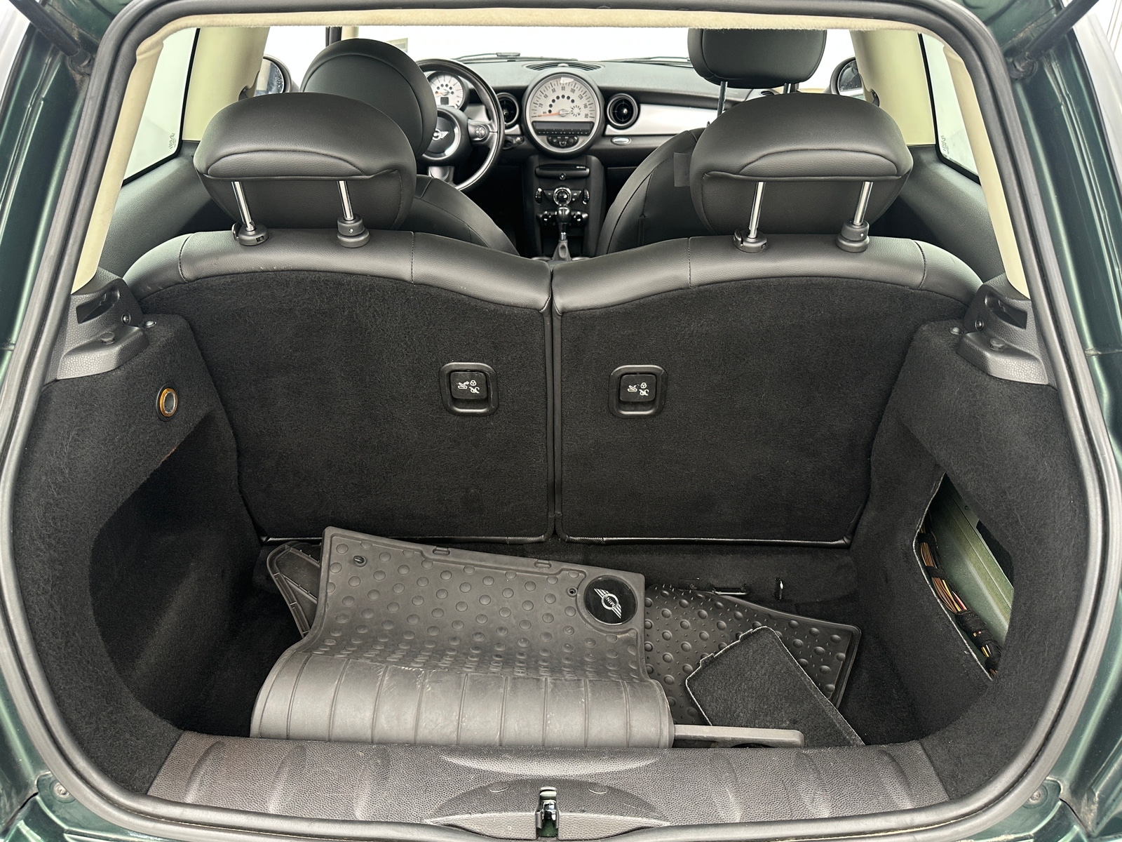 Thumbnail: 2013 MINI Cooper Hardtop - 6