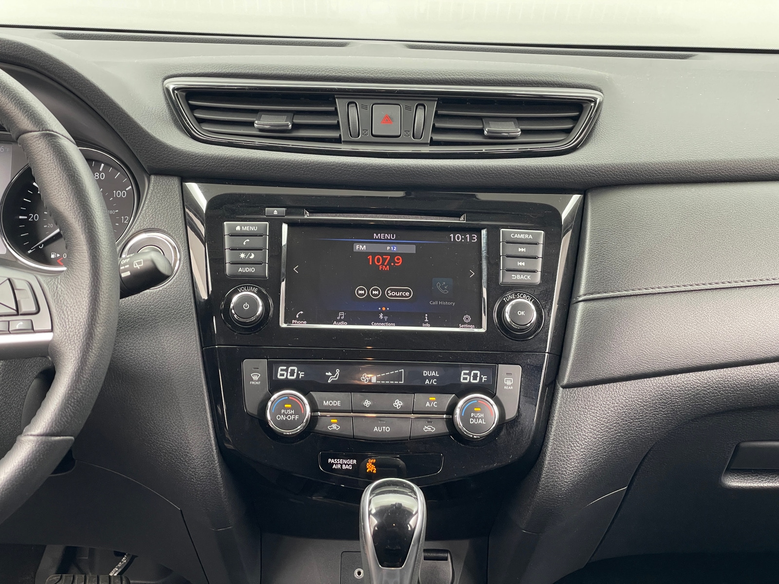 Thumbnail: 2019 Nissan Rogue - 4