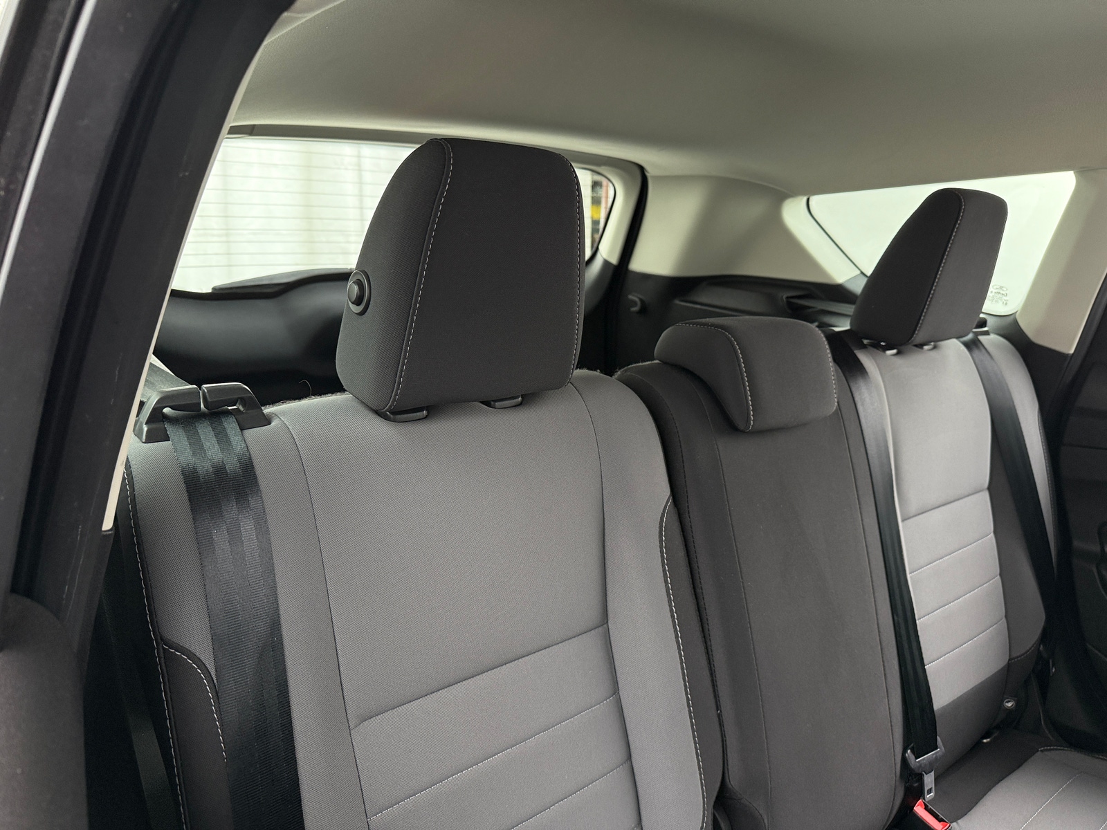 Thumbnail: 2019 Ford Escape - 6