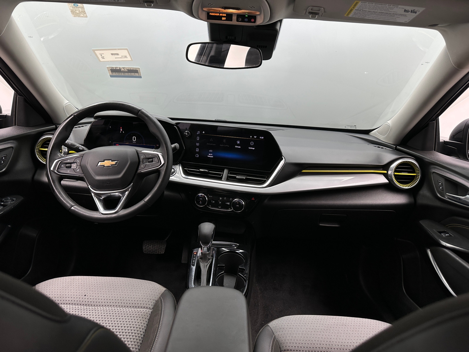 Thumbnail: 2024 Chevrolet Trax - 3