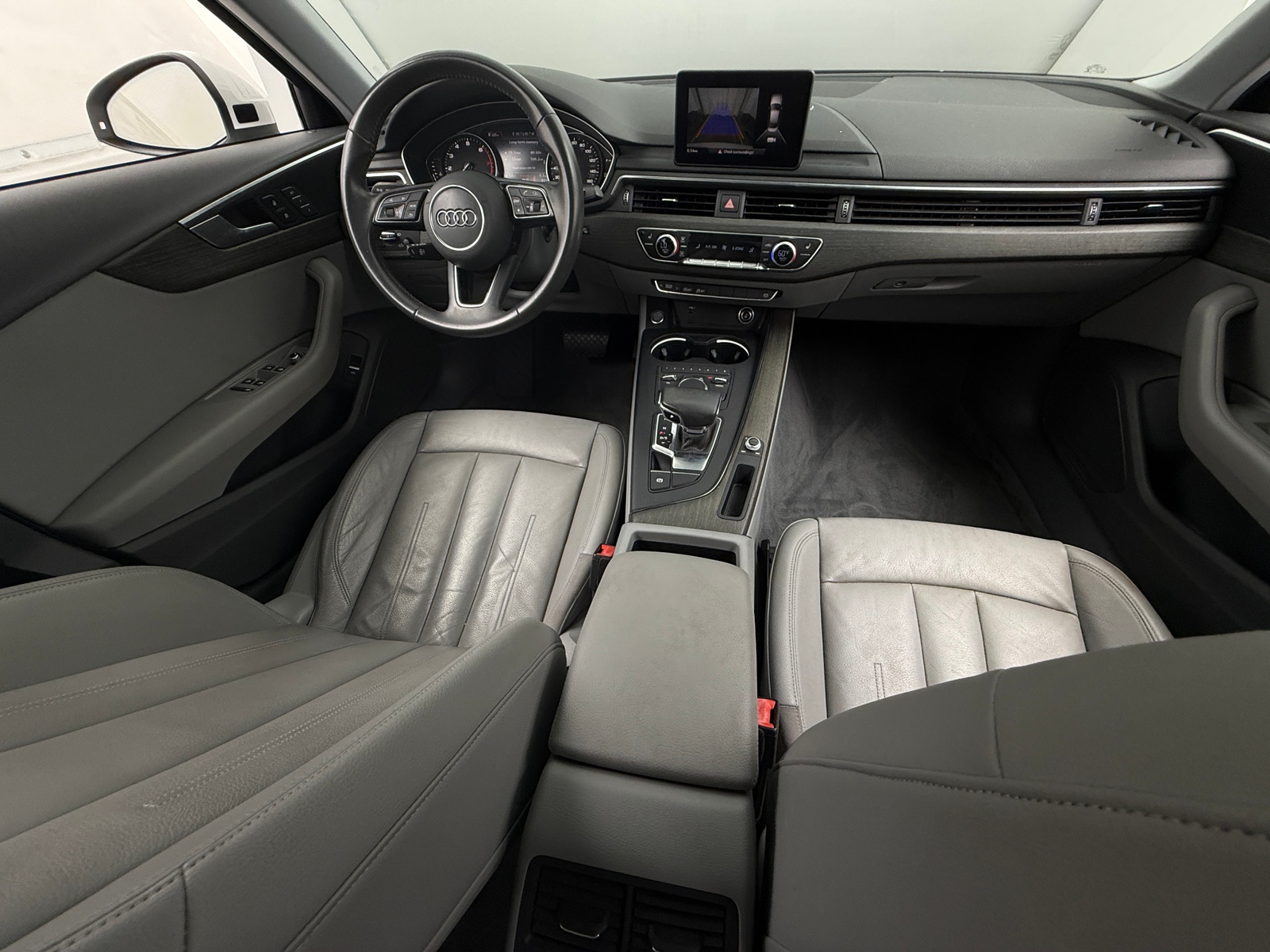 Thumbnail: 2019 Audi A4 - 2