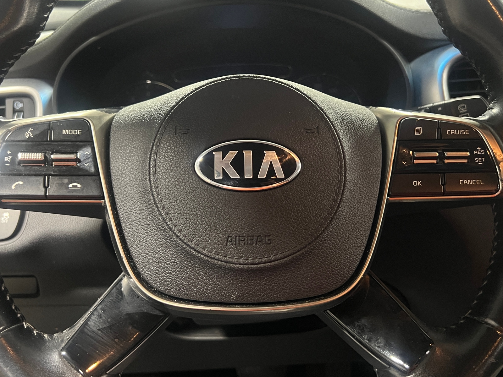 Thumbnail: 2019 Kia Sorento - 4