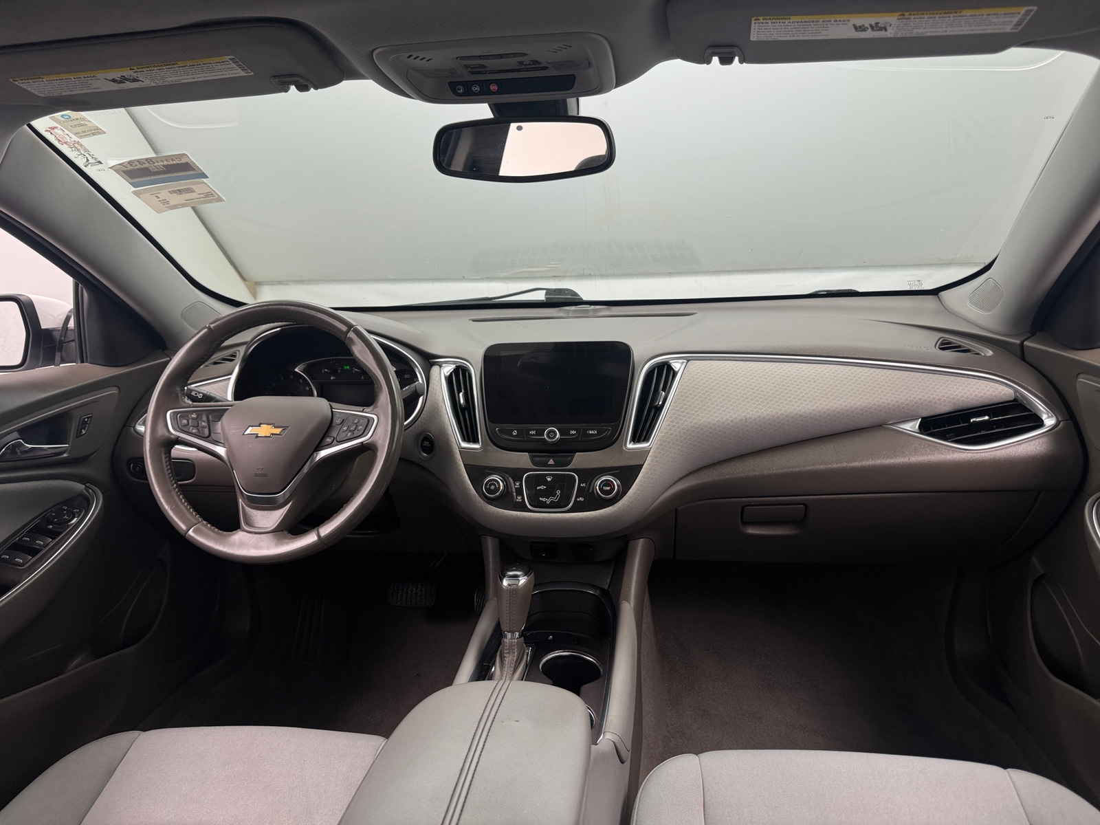 Thumbnail: 2018 Chevrolet Malibu - 3