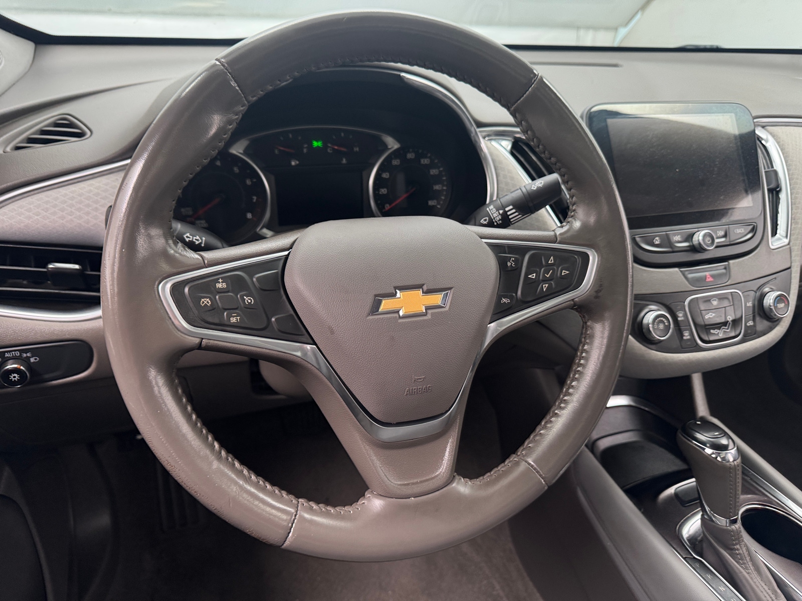 Thumbnail: 2018 Chevrolet Malibu - 5