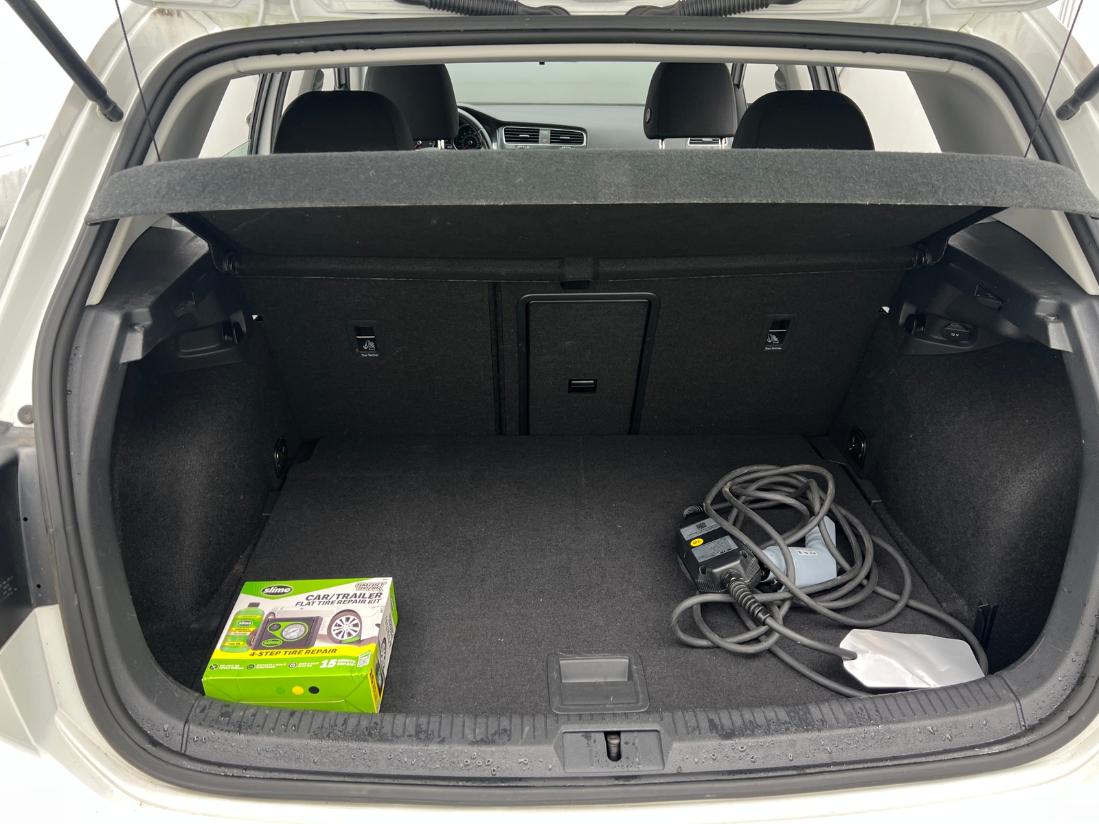 Thumbnail: 2019 Volkswagen e-Golf - 7