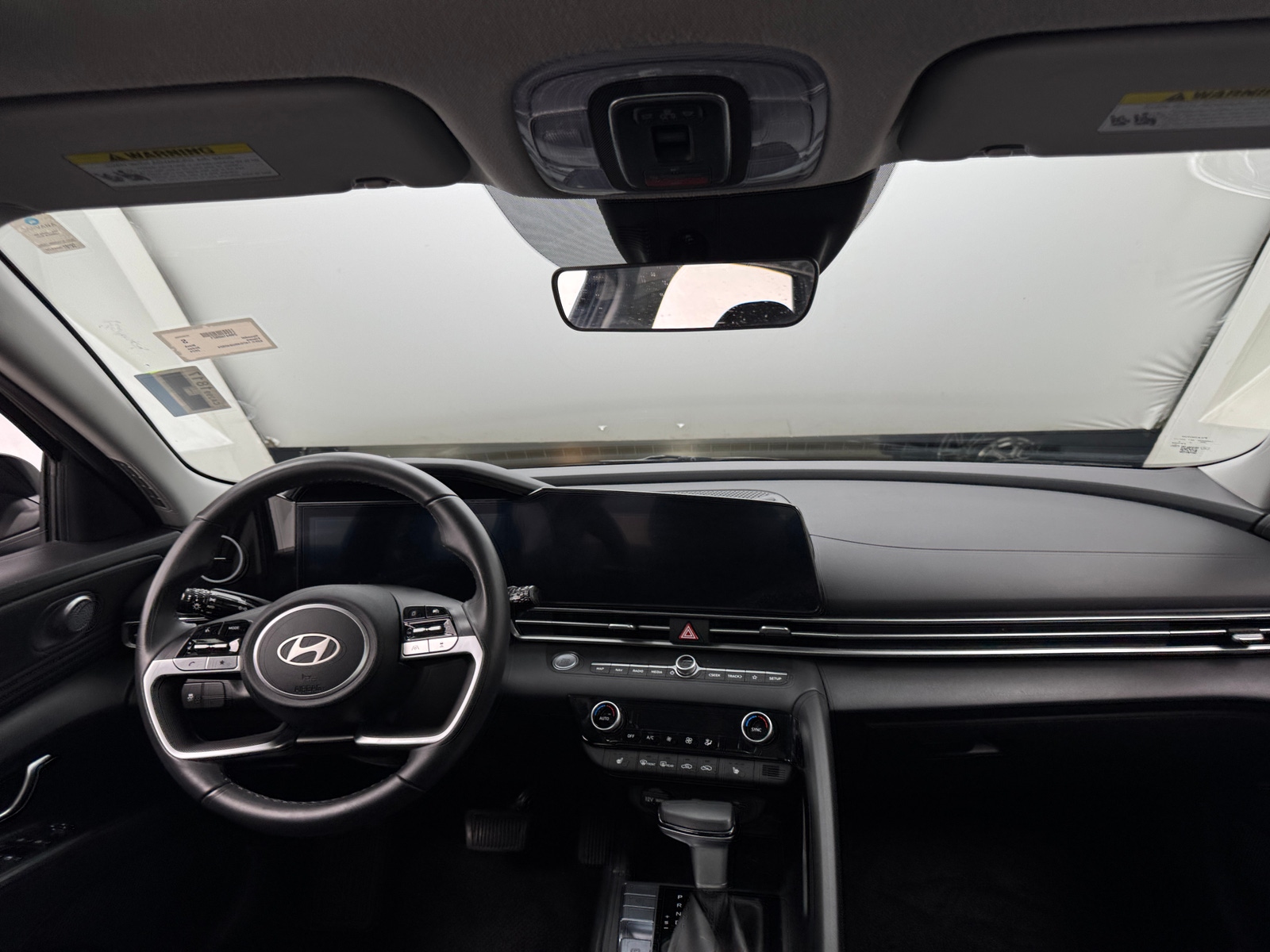 Thumbnail: 2024 Hyundai Elantra - 3