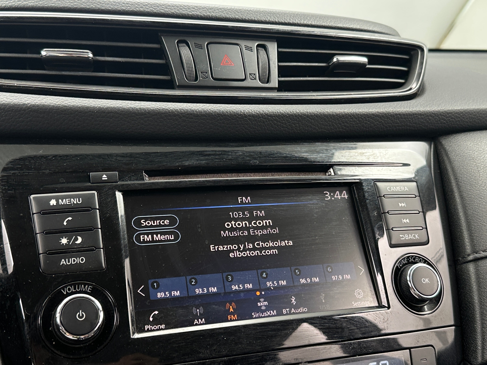 Thumbnail: 2019 Nissan Rogue - 4