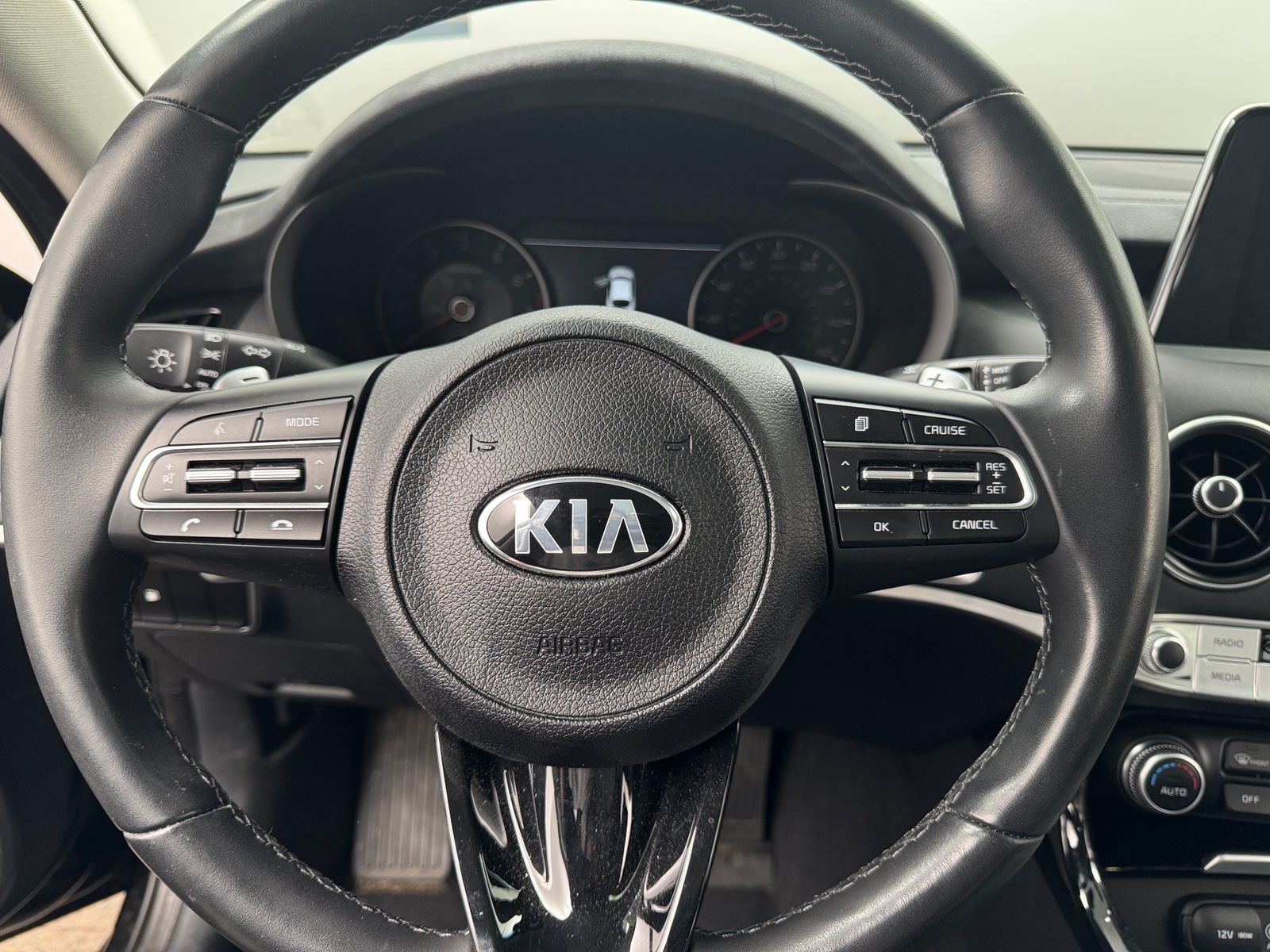 Thumbnail: 2018 Kia Stinger - 5