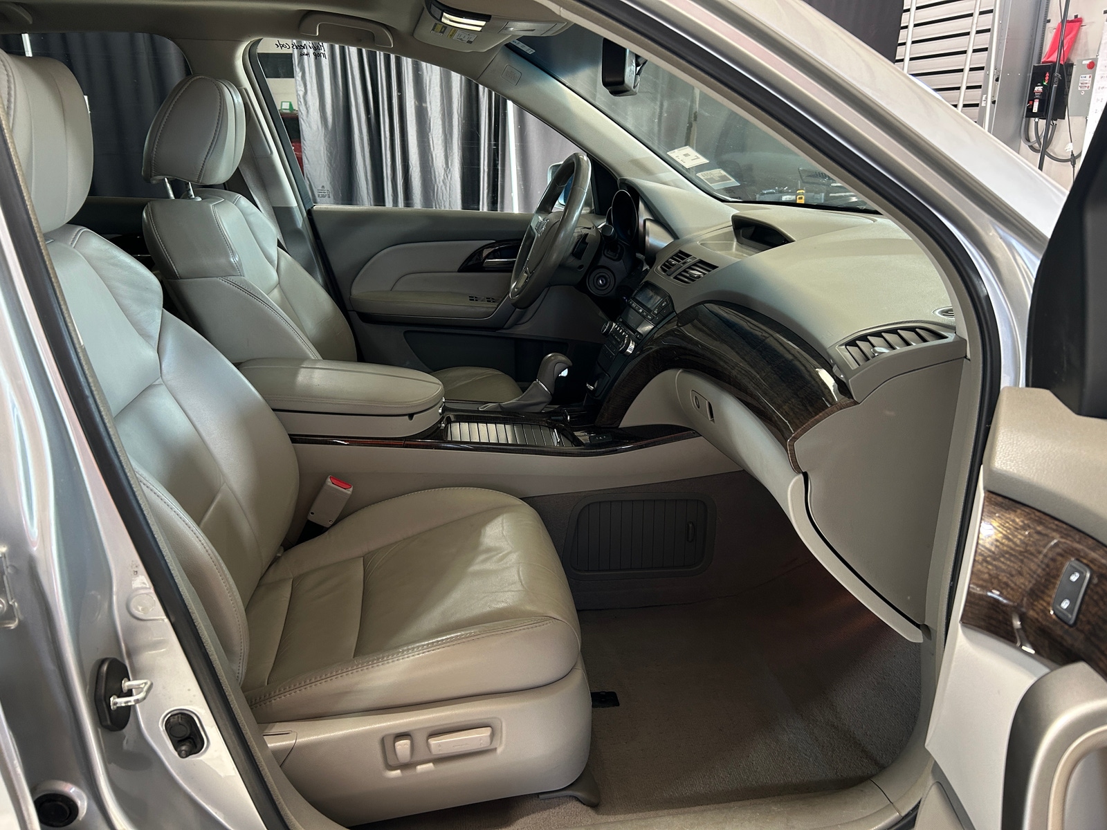 Thumbnail: 2013 Acura MDX - 2