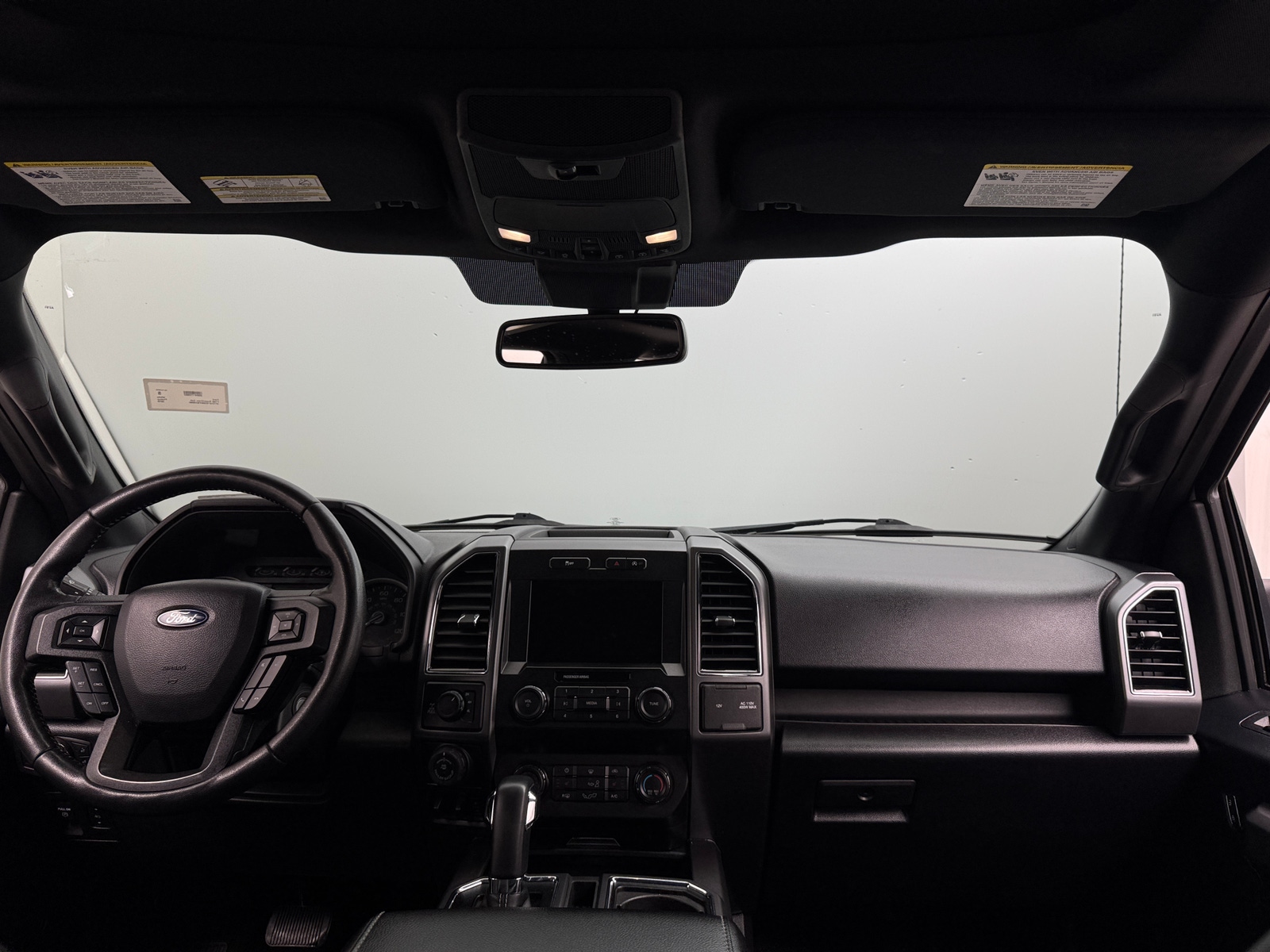 Thumbnail: 2019 Ford Econoline - 3