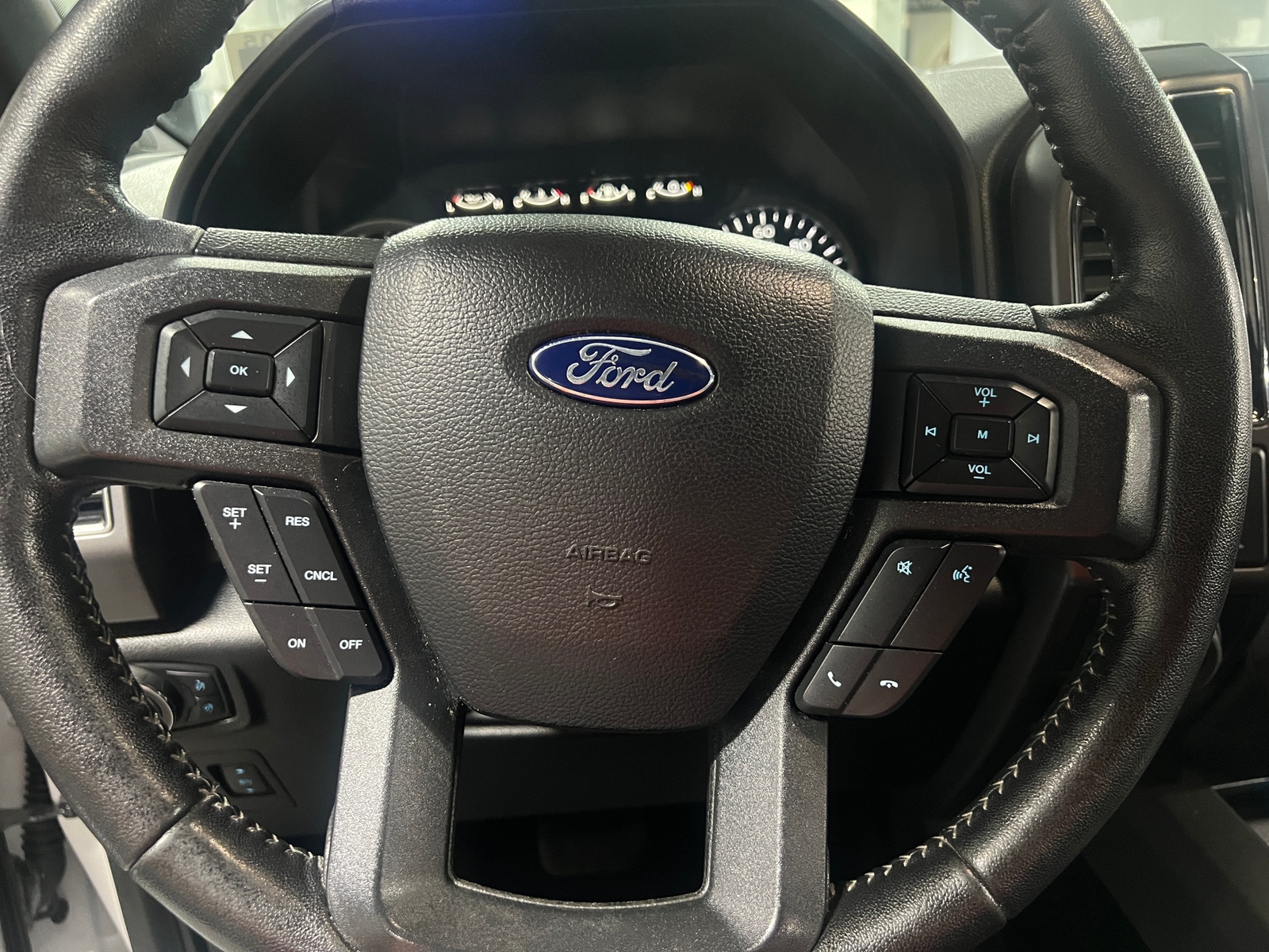 Thumbnail: 2019 Ford Econoline - 5