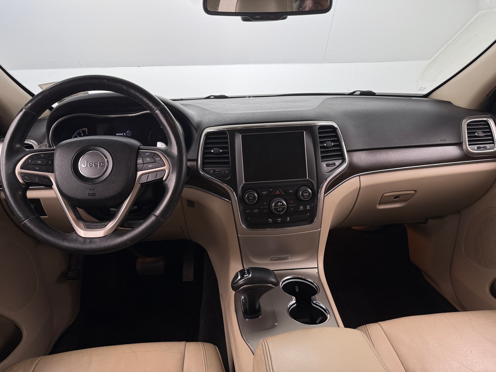 Thumbnail: 2015 Jeep Grand Cherokee - 2